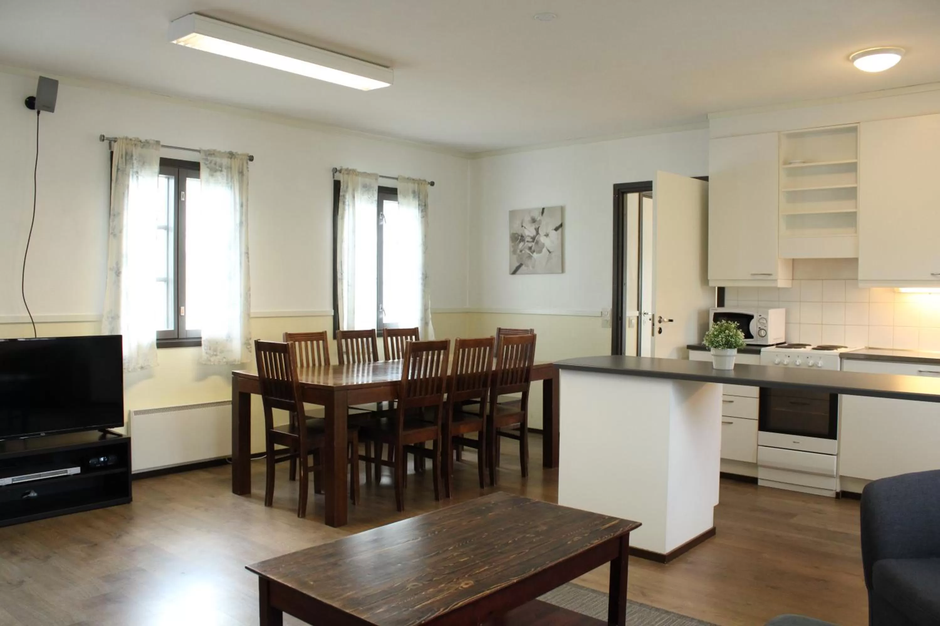 Living room, Dining Area in Visulahti Cottages