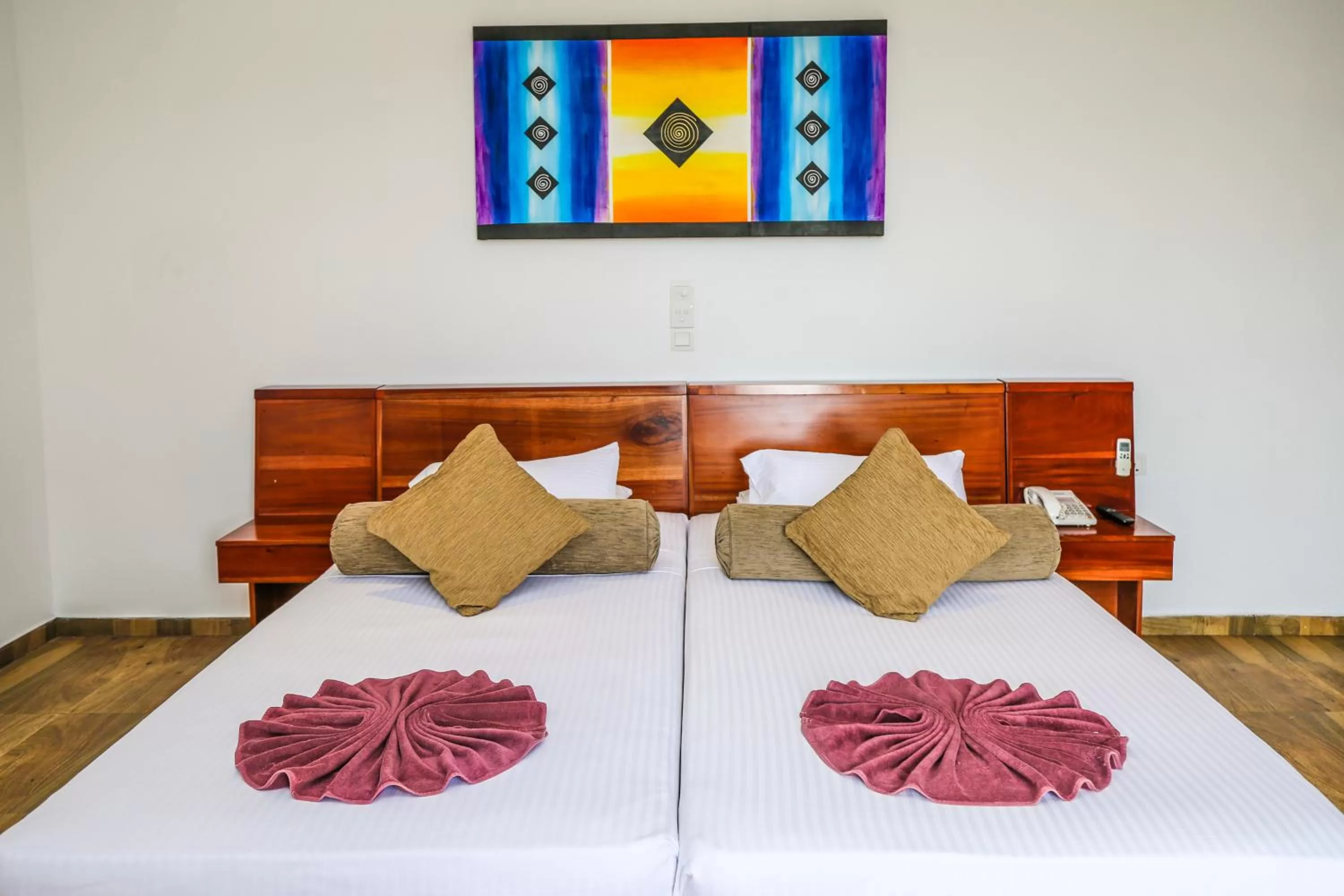 Bed in Oak Ray Regency