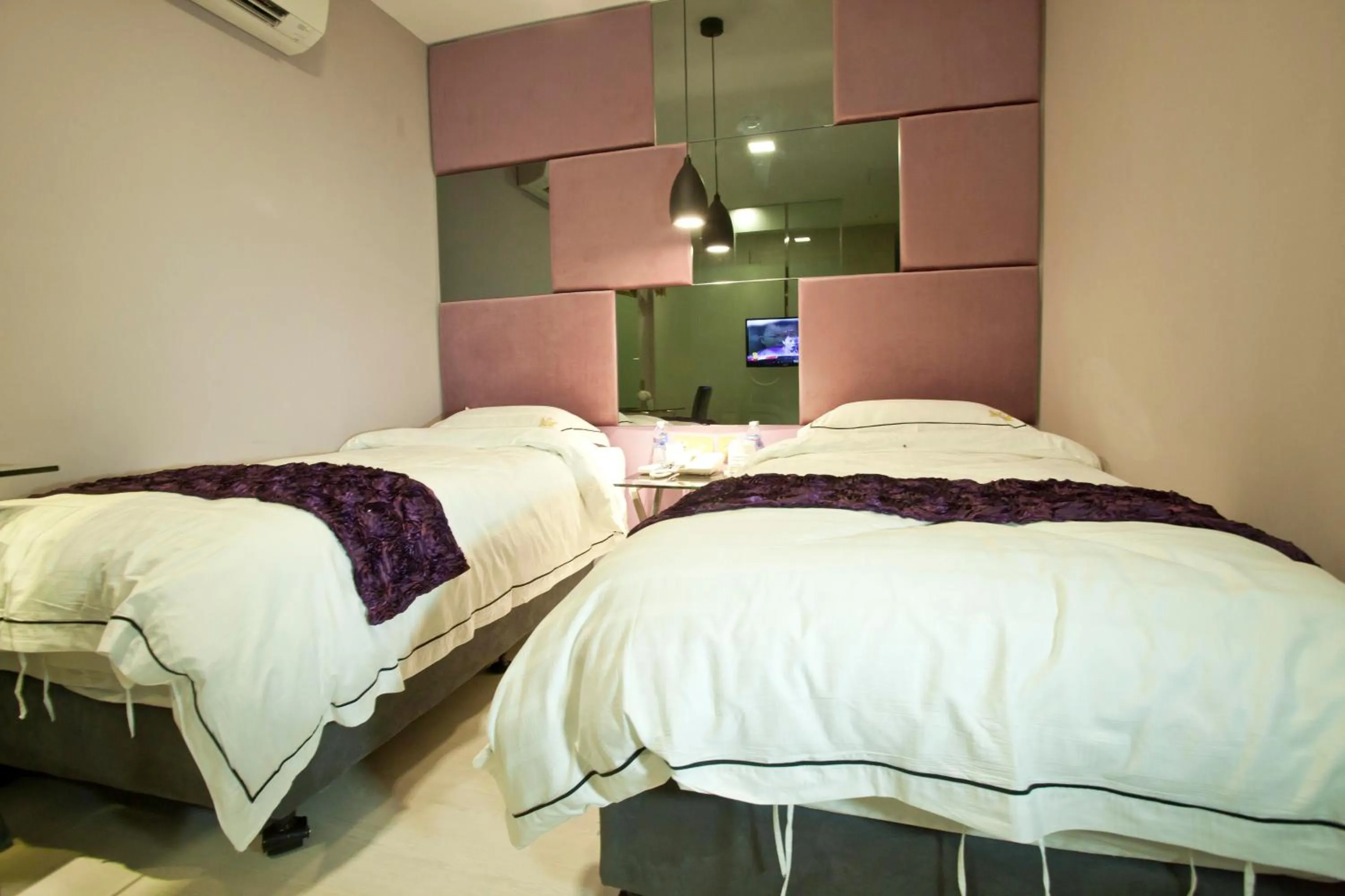 Photo of the whole room, Bed in Euro+ Hotel Johor Bahru