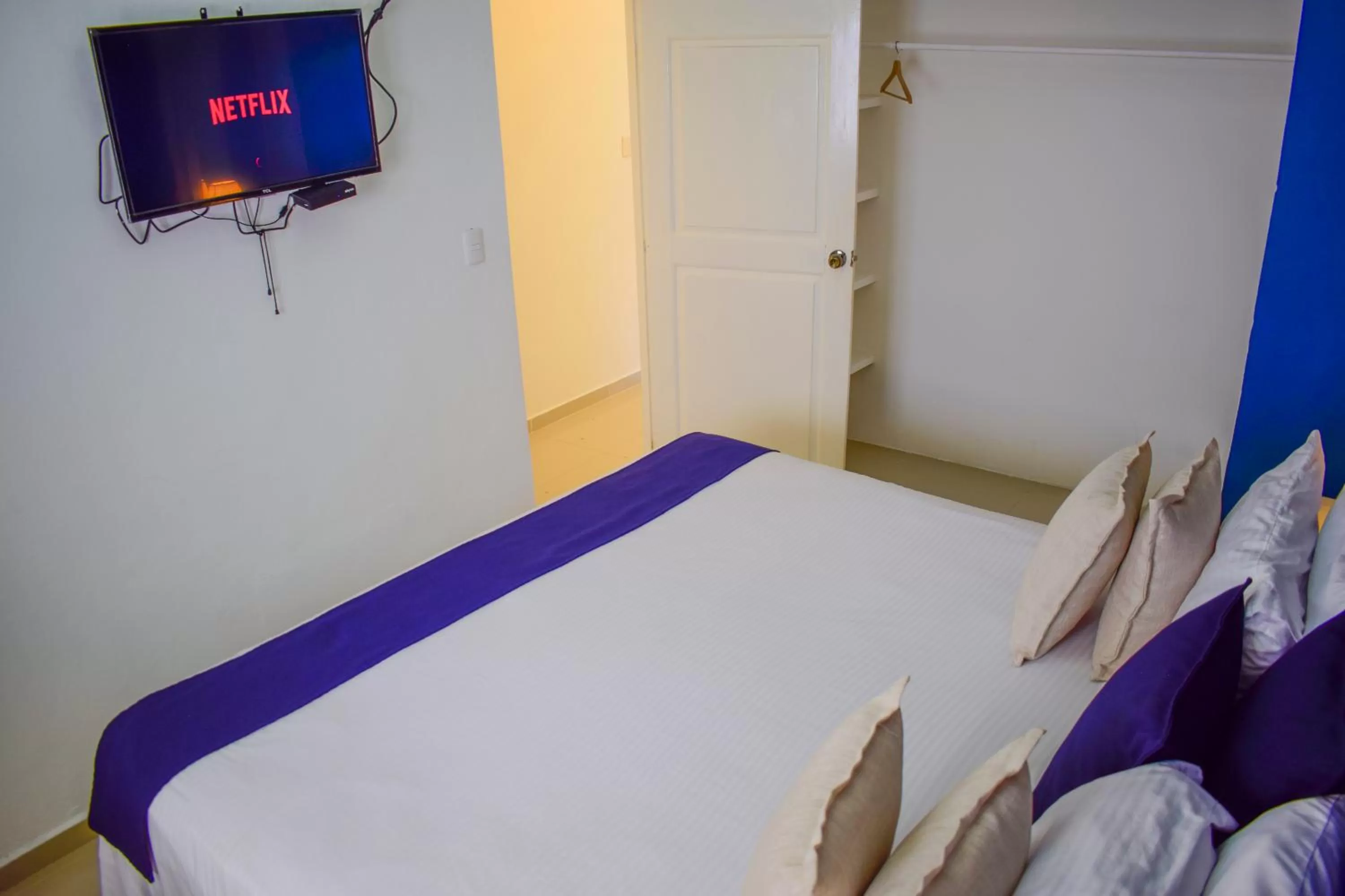 Bedroom, Bed in Hotel Checkin El Cortecito Beach