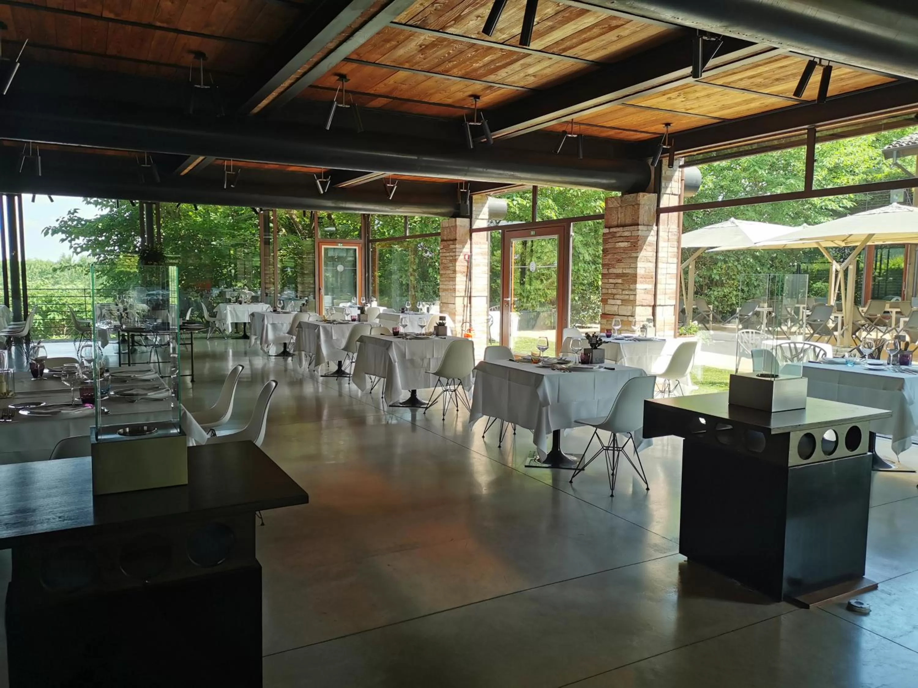 Restaurant/places to eat in Il Tesoro Living Resort