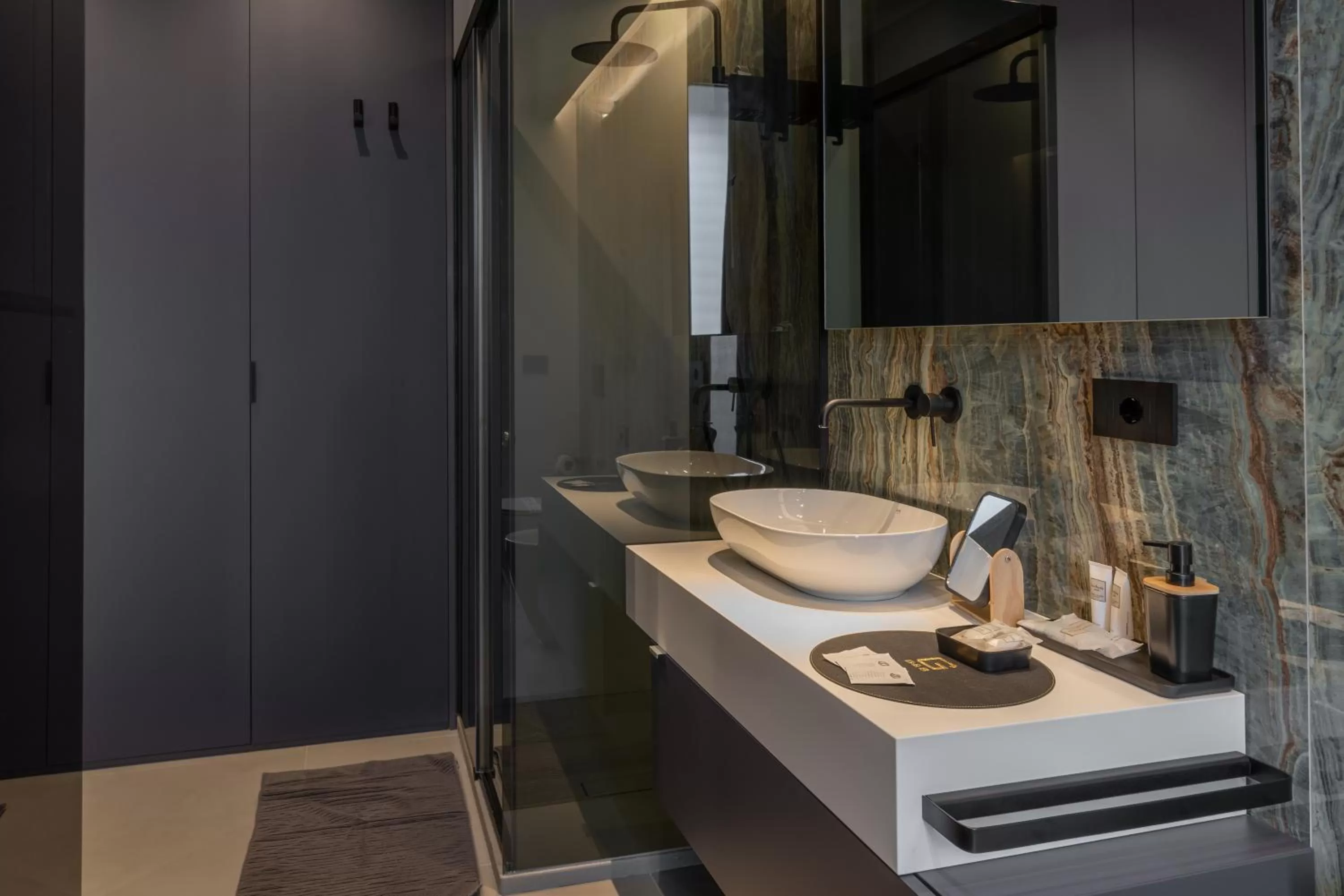 Bathroom in Giargeri Home