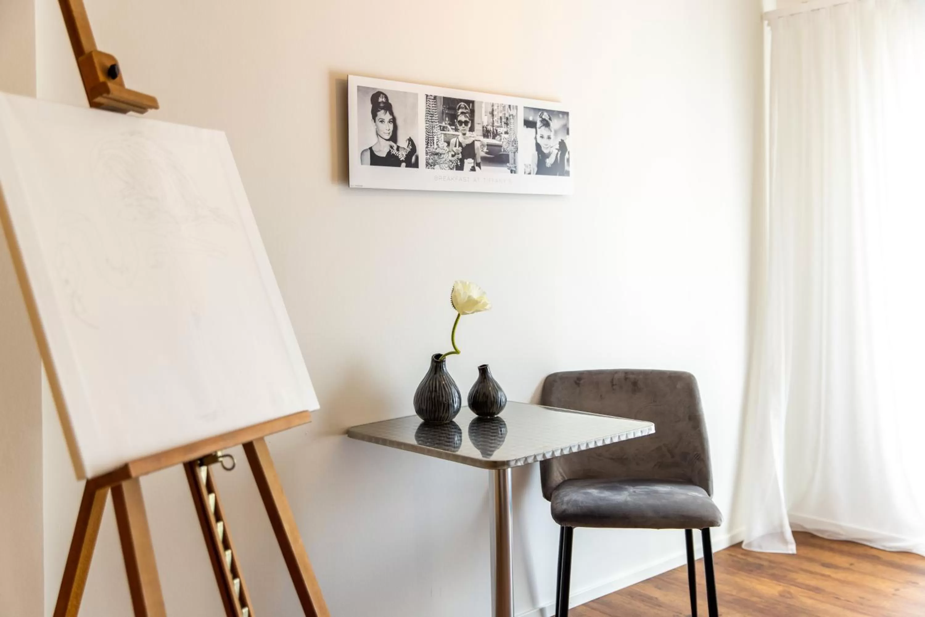 Dining Area in Luxstay Bad Nauheim - Self-Check-In