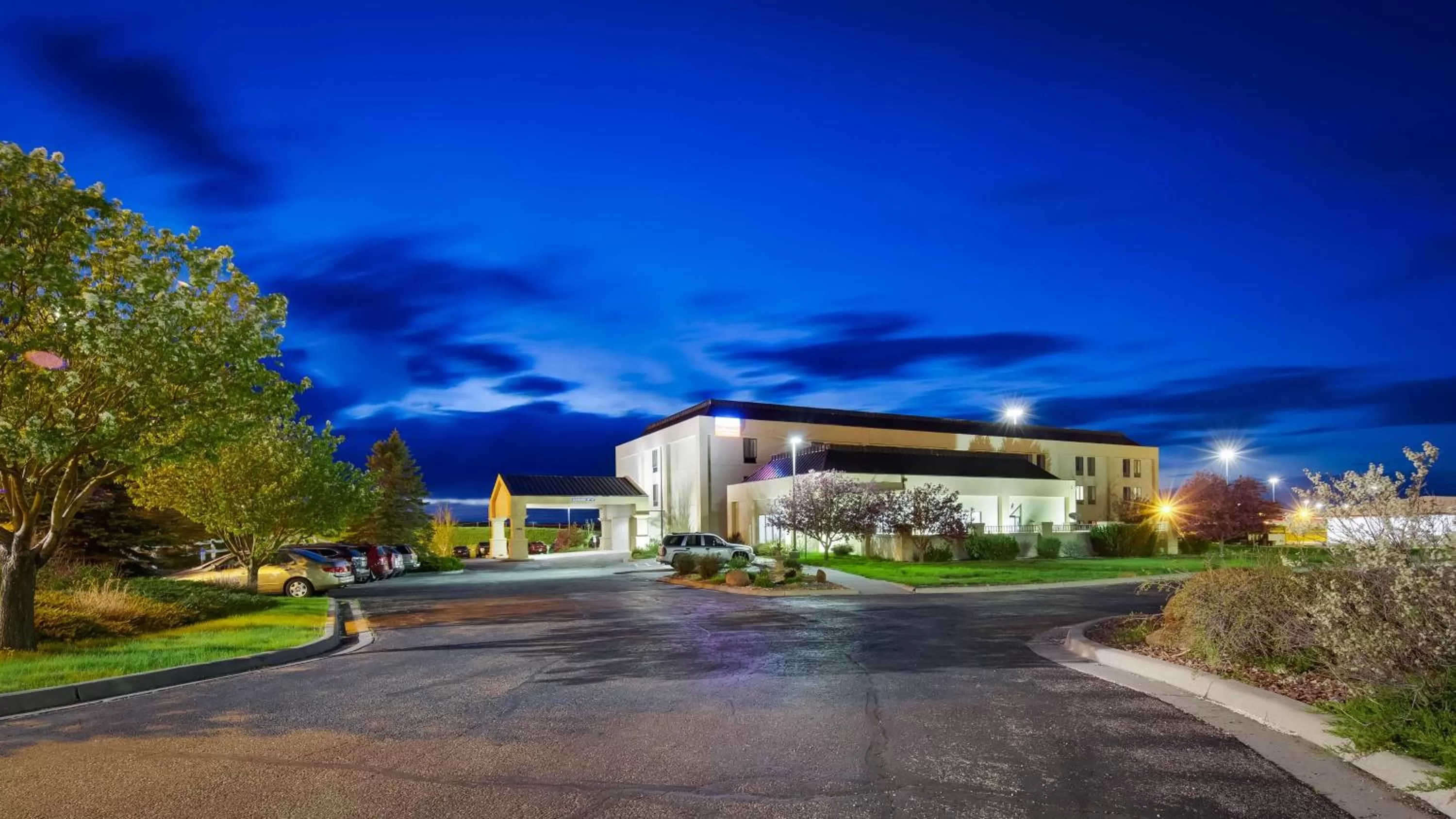 Property Building in SureStay Plus Hotel by Best Western Cheyenne