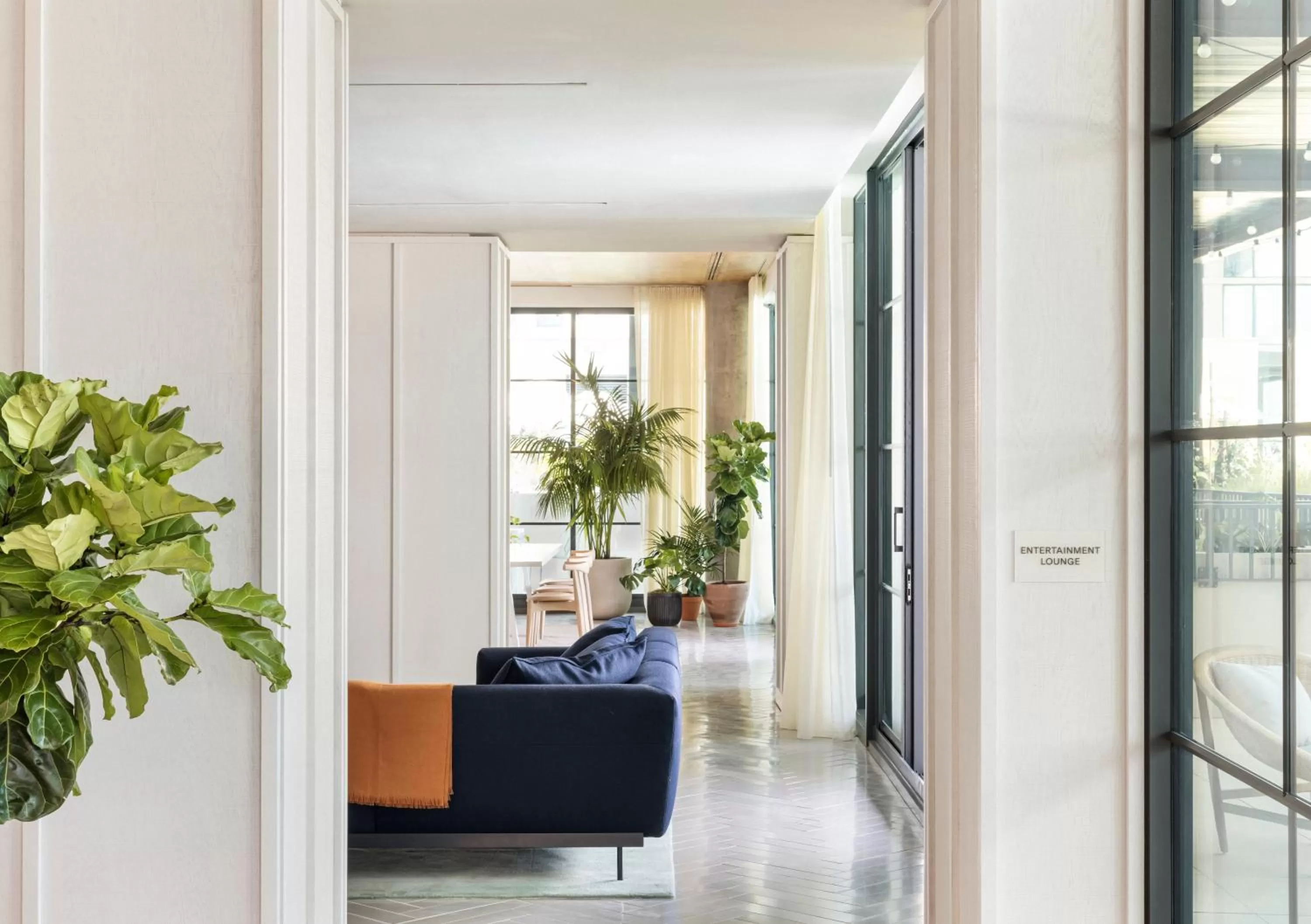 Communal lounge/ TV room in ROOST Tampa