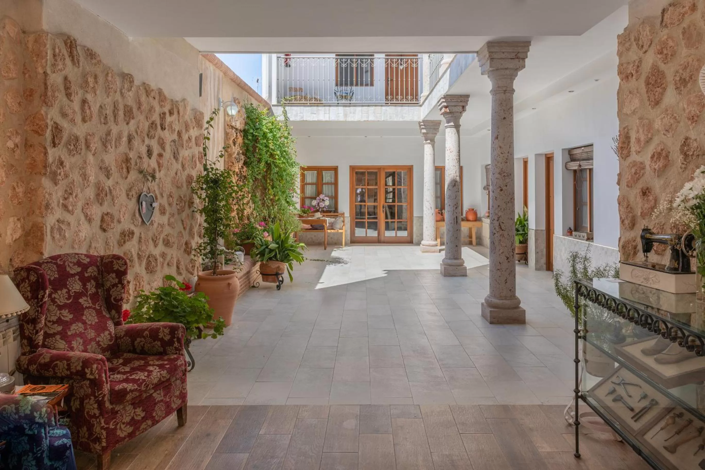 Patio in Hotel Rural Sisapo