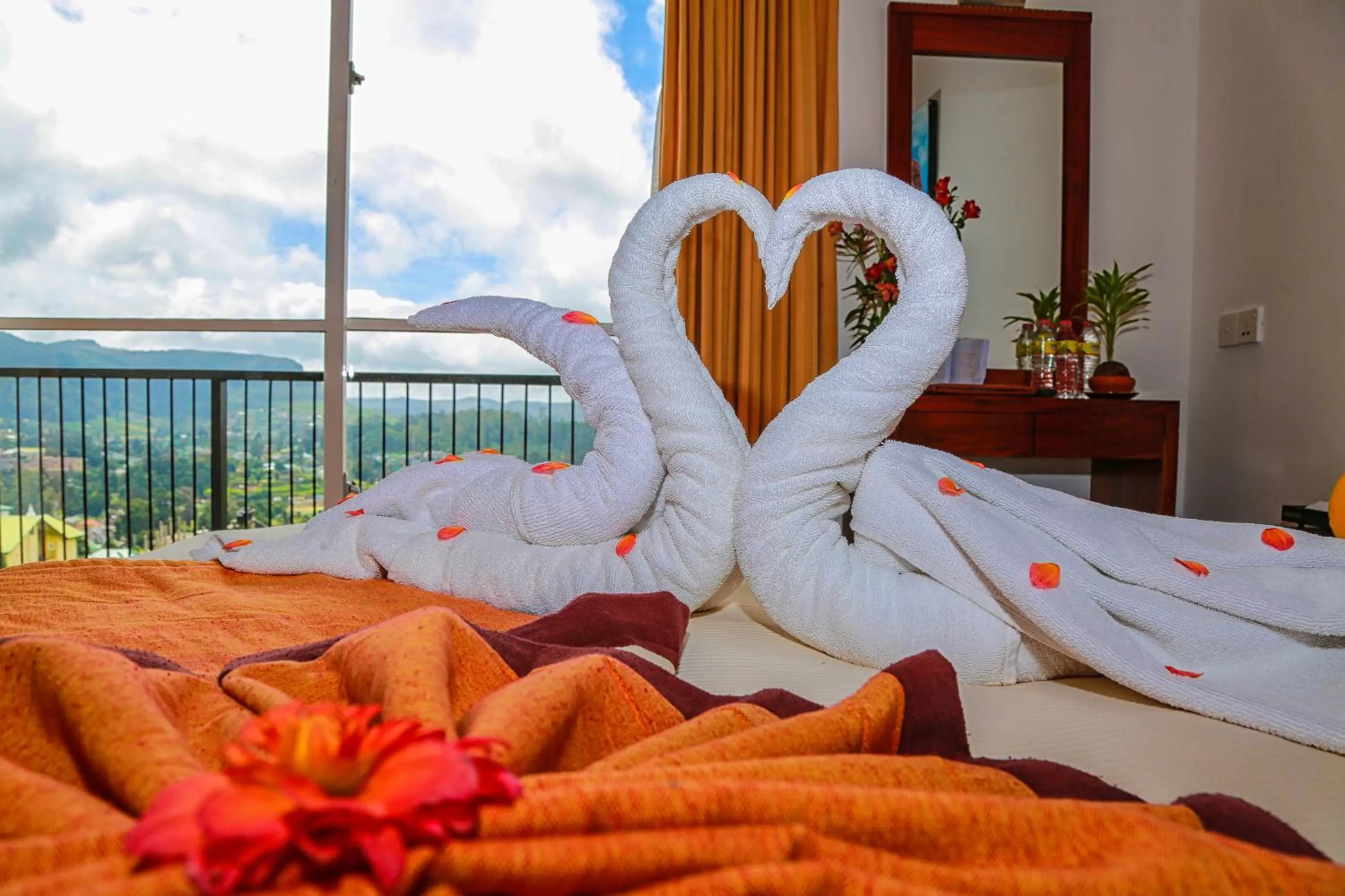 Decorative detail, Bed in Oak Ray Summer Hill Breeze