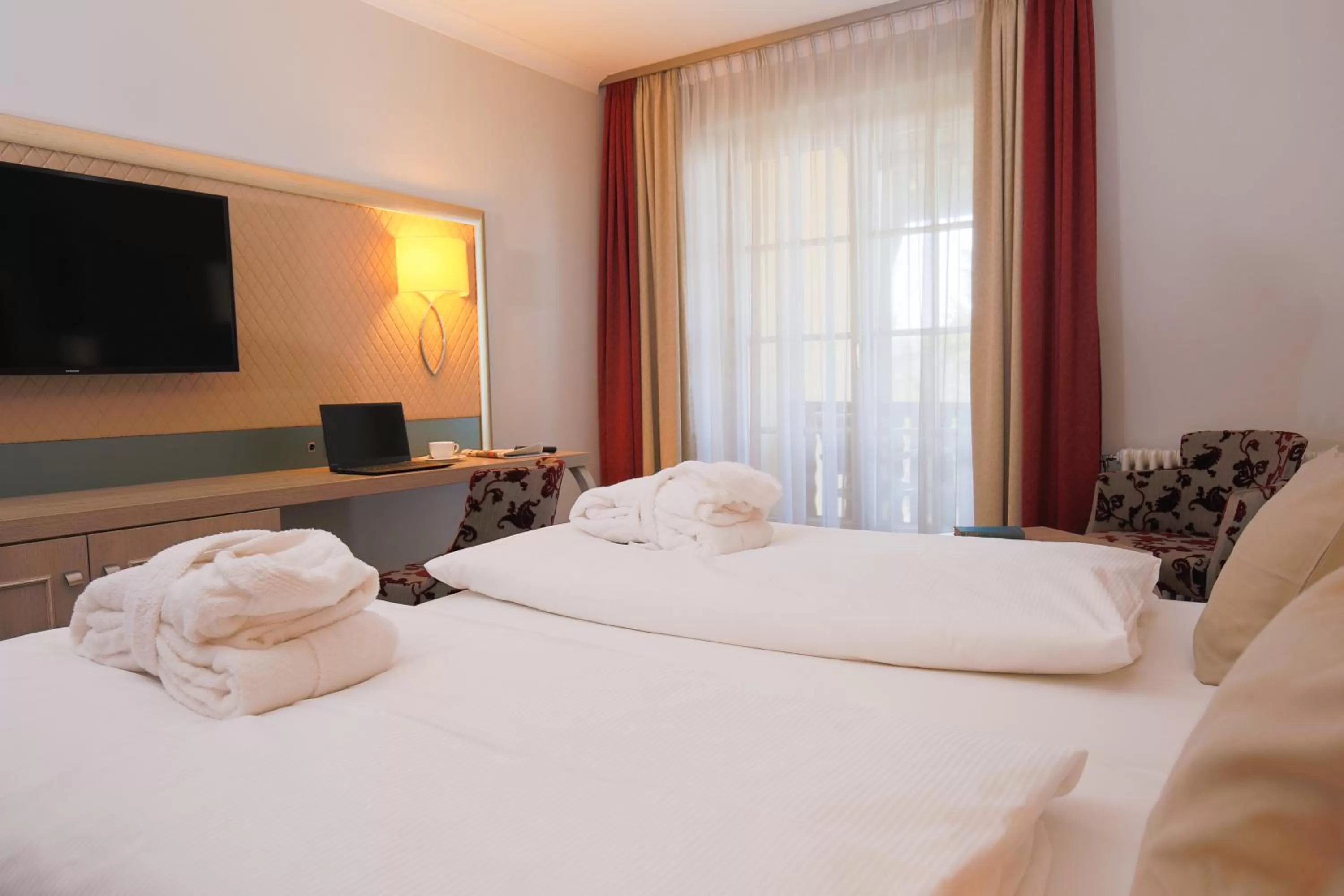 Photo of the whole room, Bed in Hotel Bayerischer Hof Miesbach, BW Premier Collection