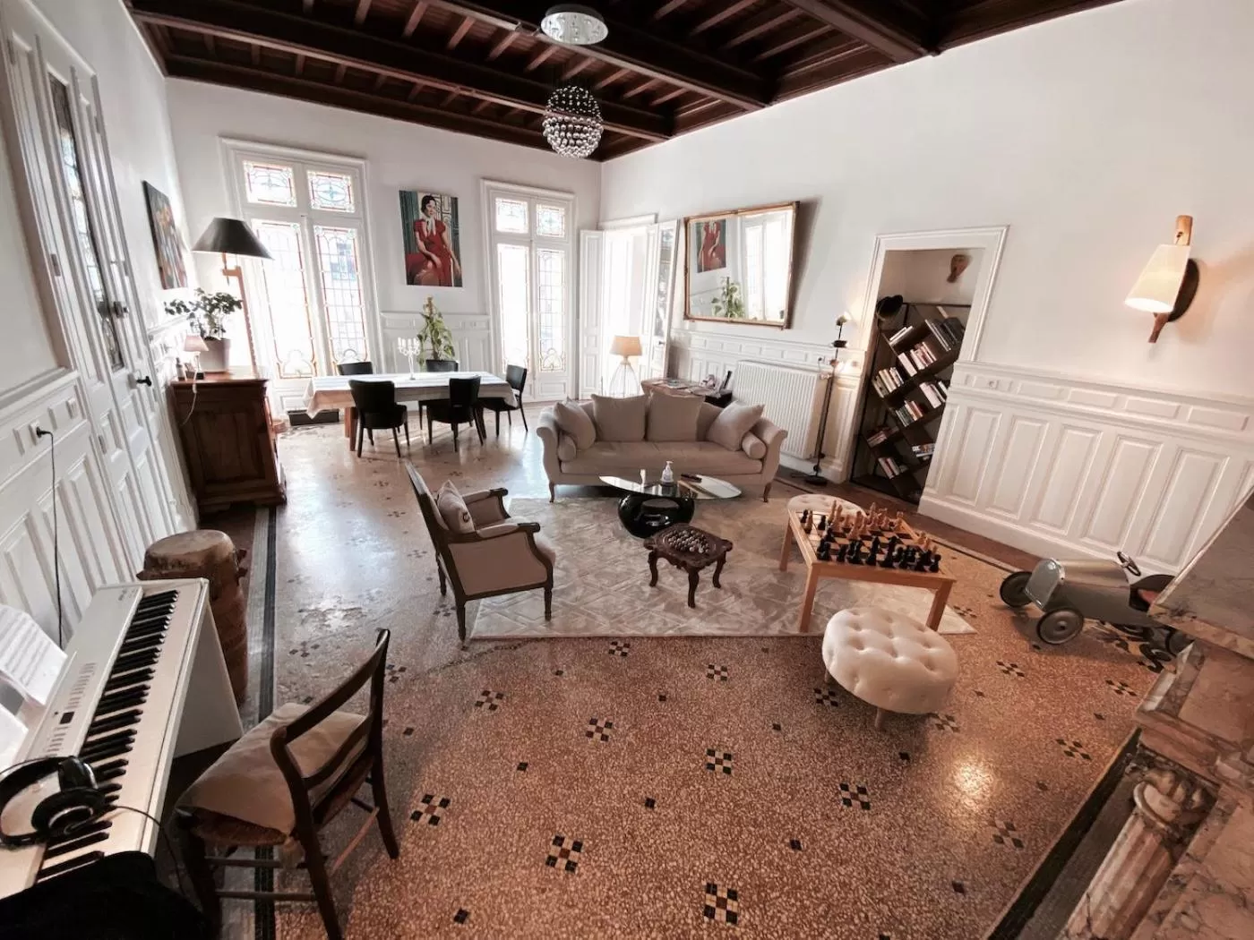 Communal lounge/ TV room in La Domitia - Maison d'hôtes, massages & bien-être