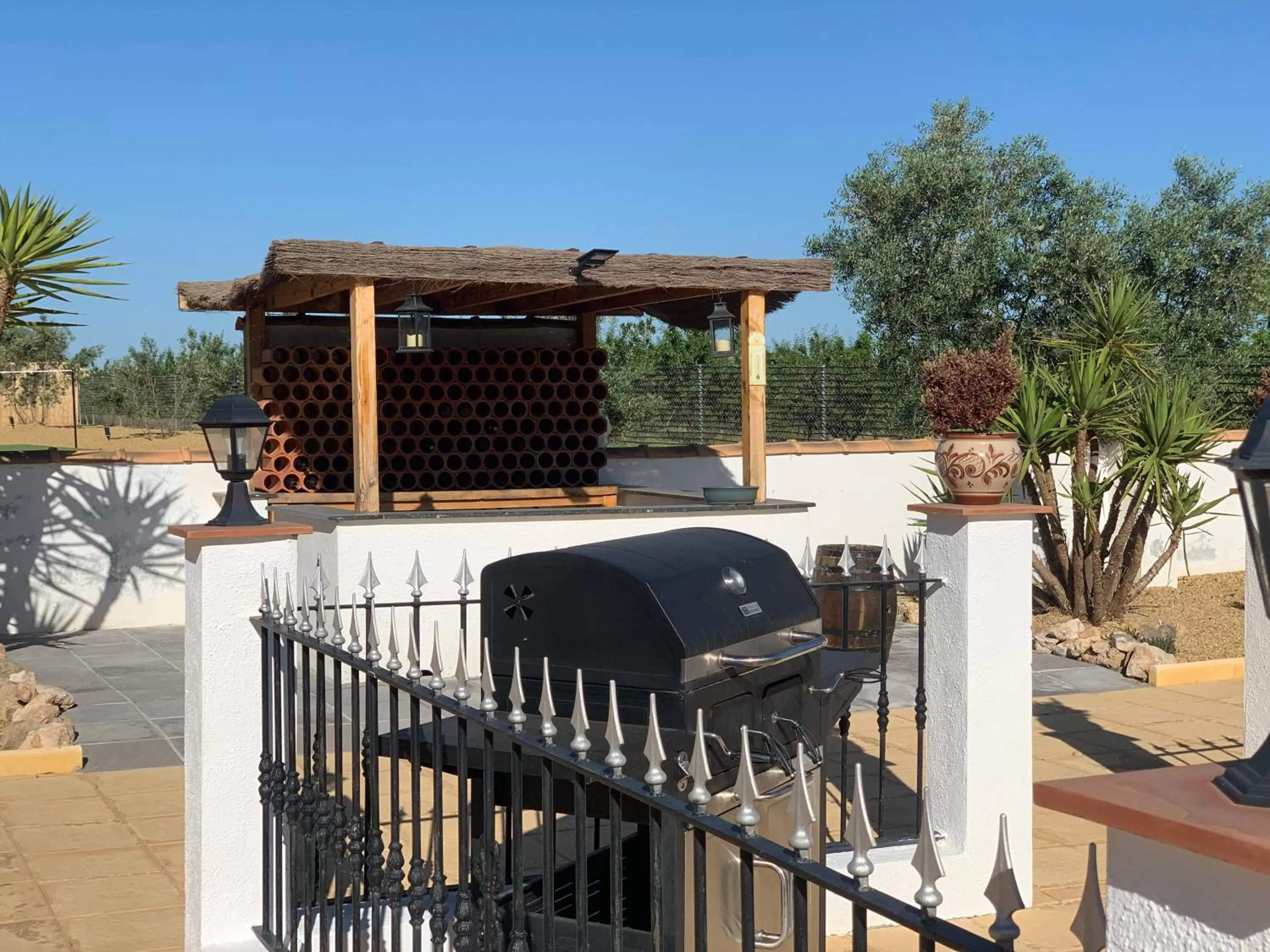BBQ Facilities in B&B Casa Blanca Oria