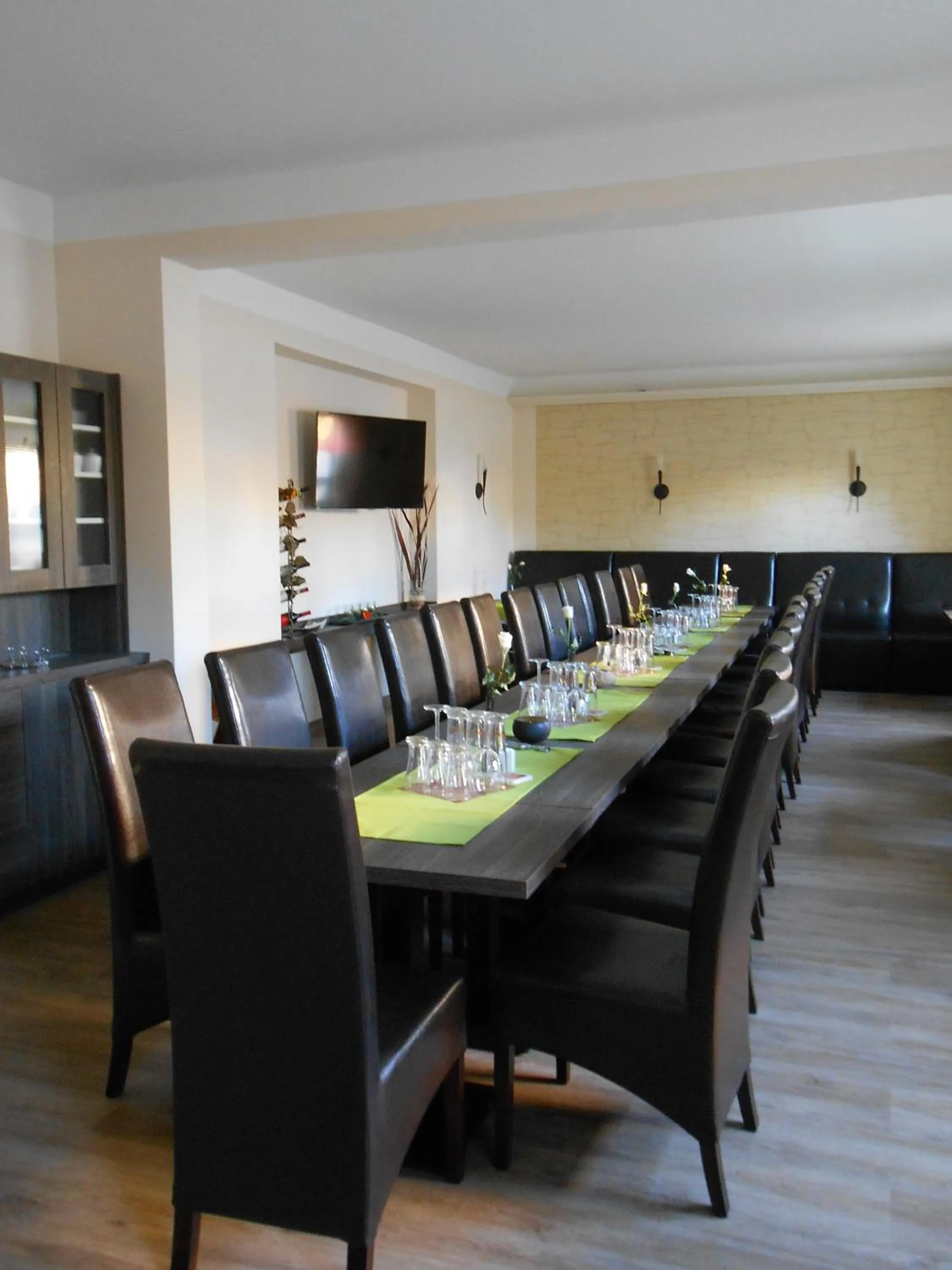 Restaurant/places to eat in Hotel Weisse Elster