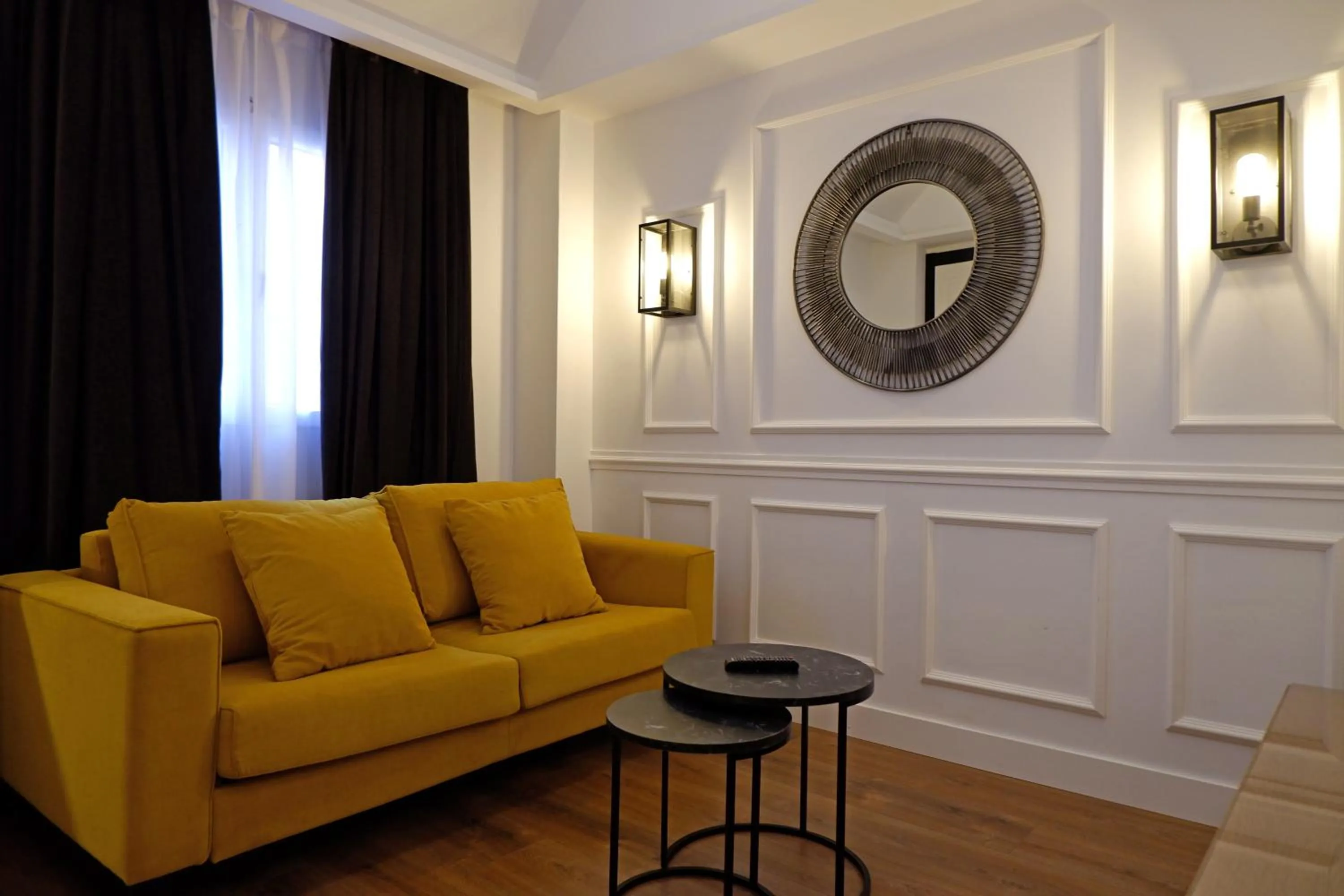 Decorative detail in Hotel Colón Plaza