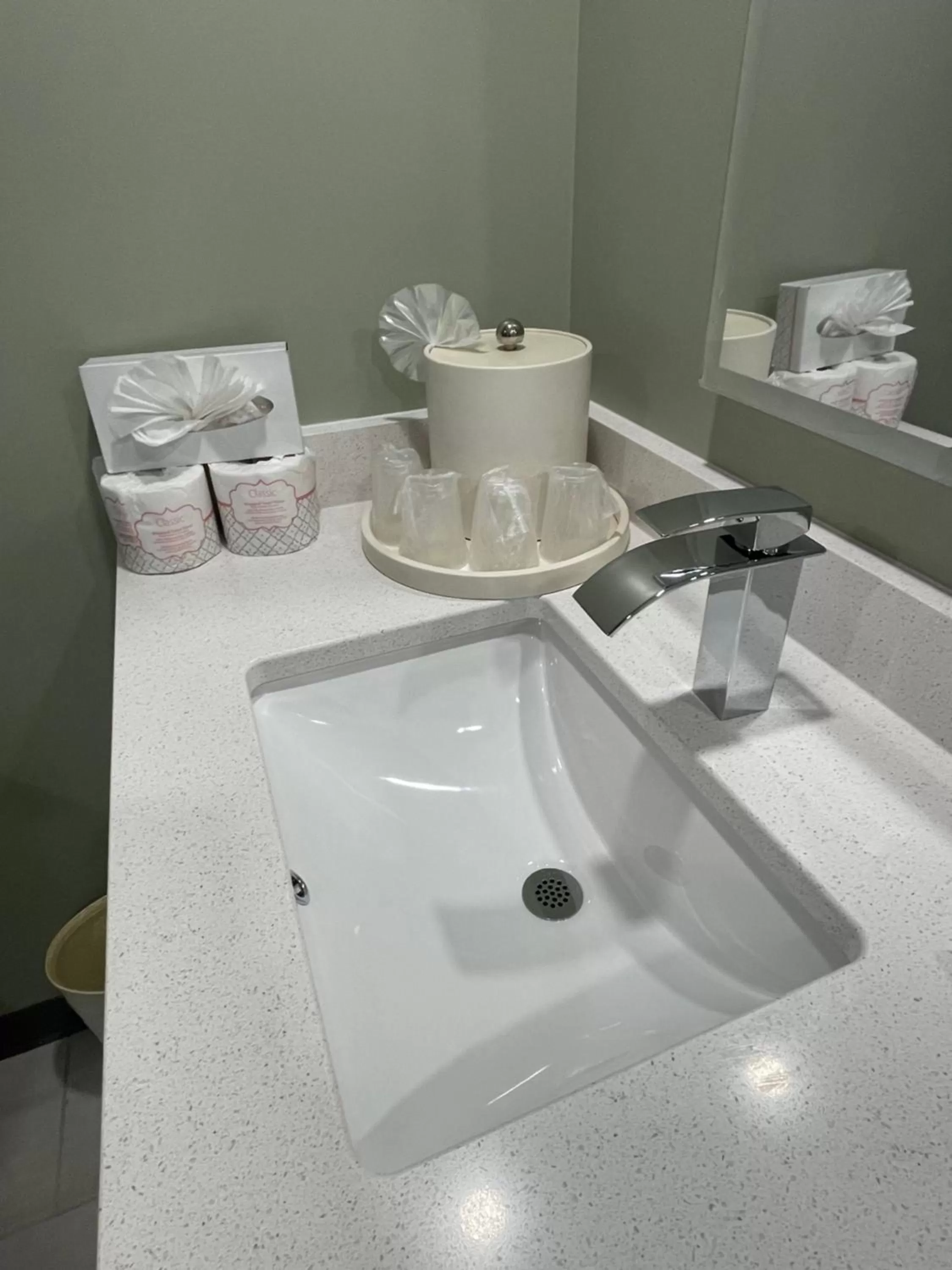 Chateau Hotel and Conference Center