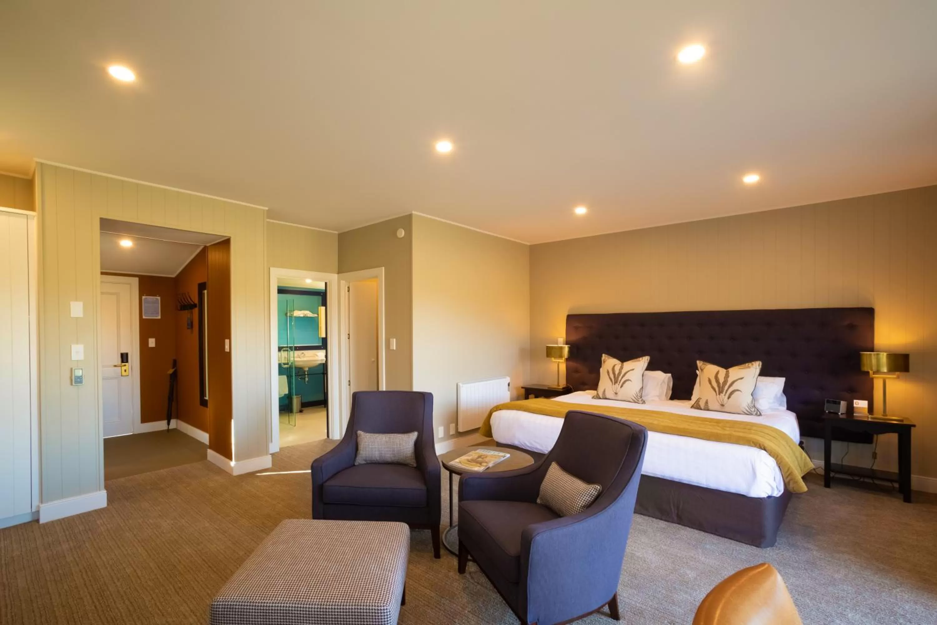 Garden view, Bed in Millbrook Resort