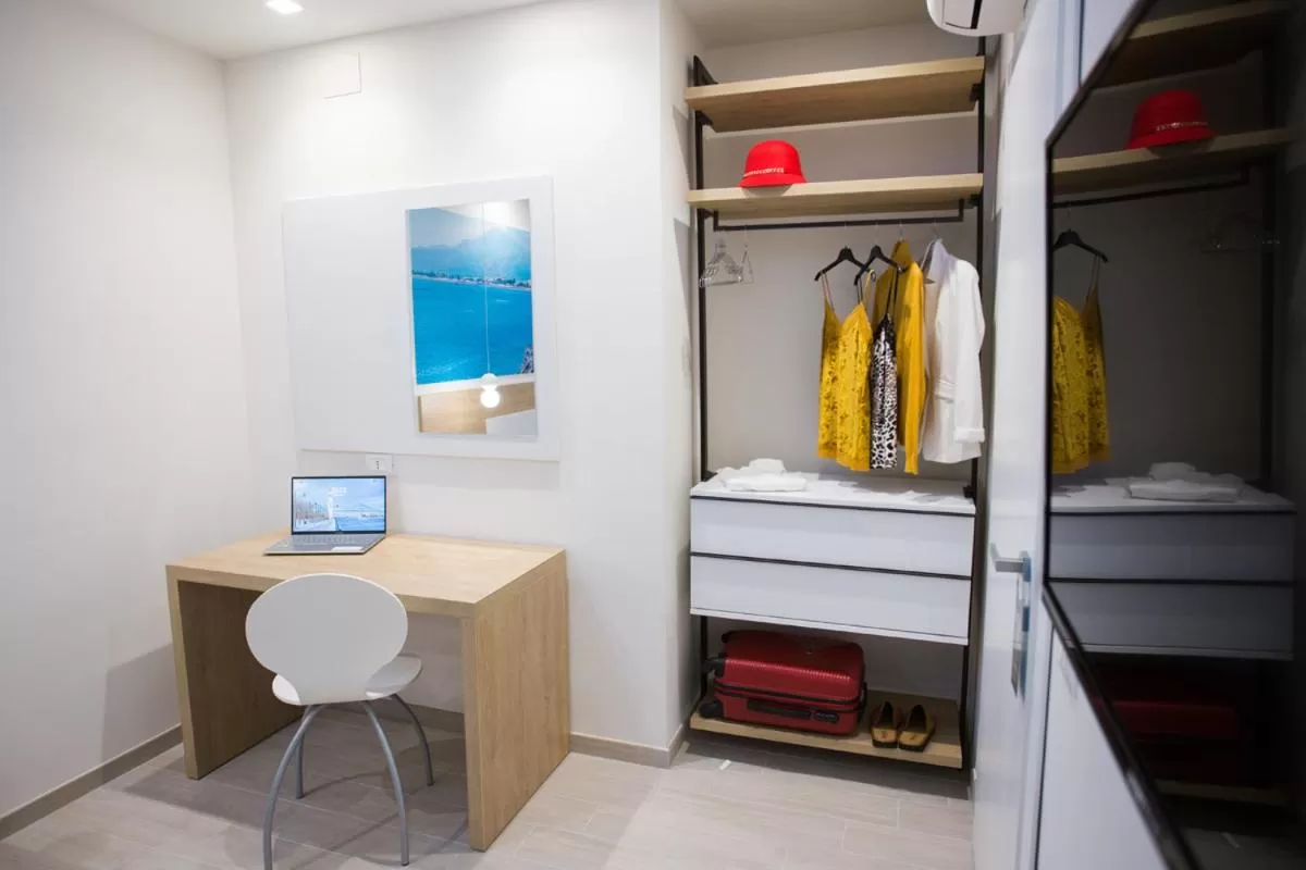 TV/Entertainment Center in B&B DELICIUS