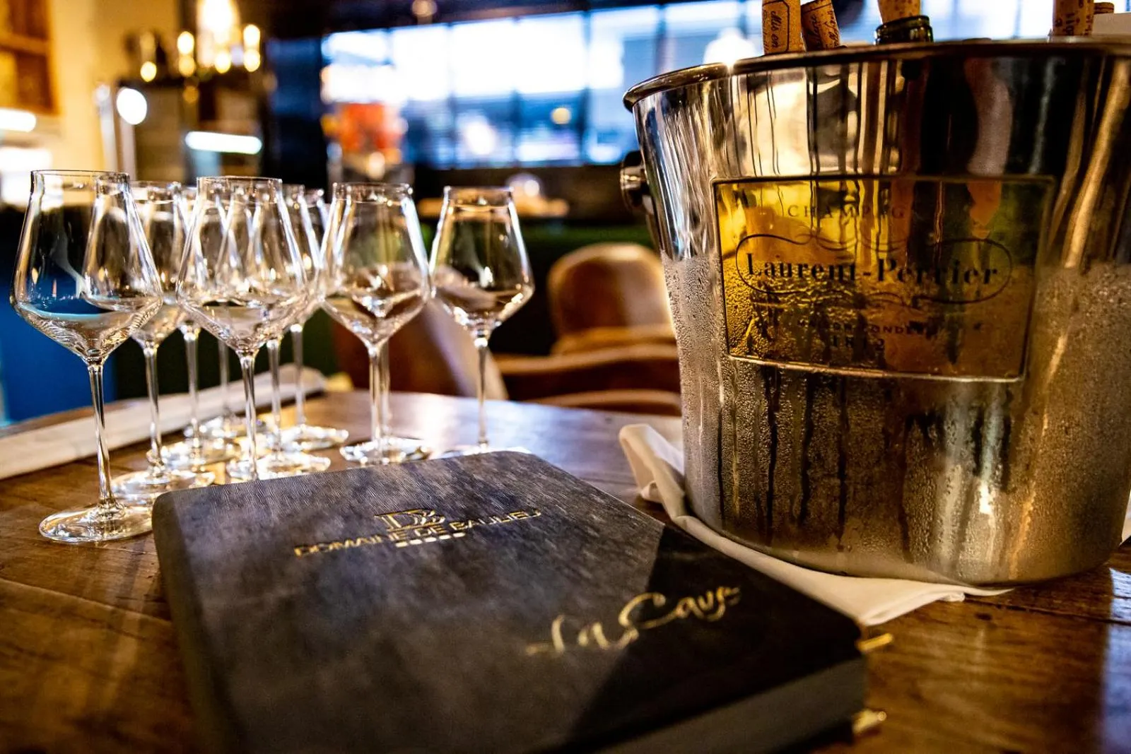 Drinks in Le Domaine de Baulieu, Singuliers Hotels