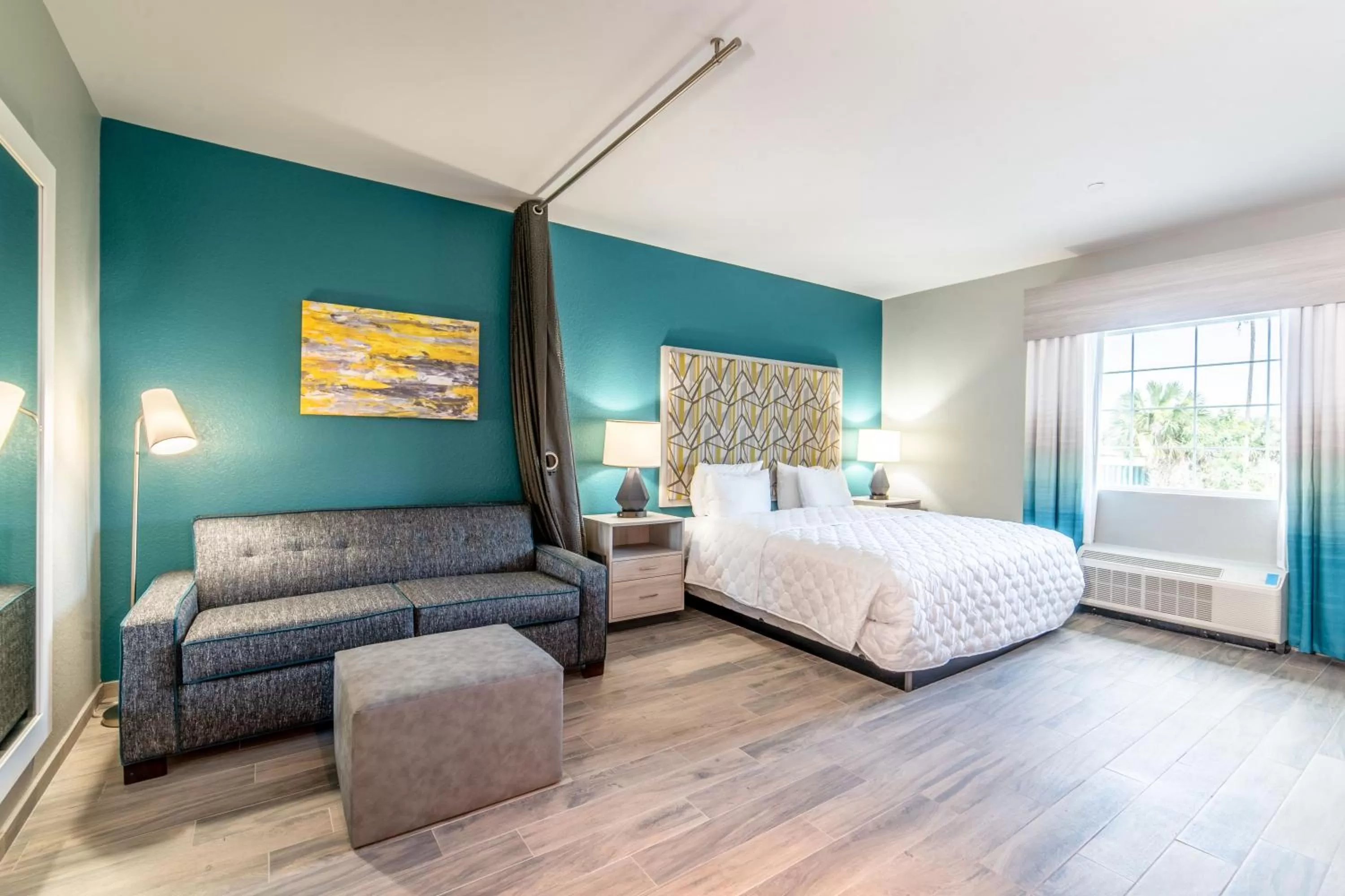 Photo of the whole room, Bed in Everglades Adventures Hotel Suites by Ivey House