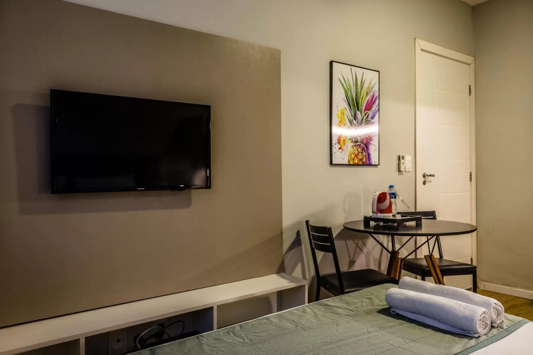 Bedroom, TV/Entertainment Center in Injoy Lofts Ipanema