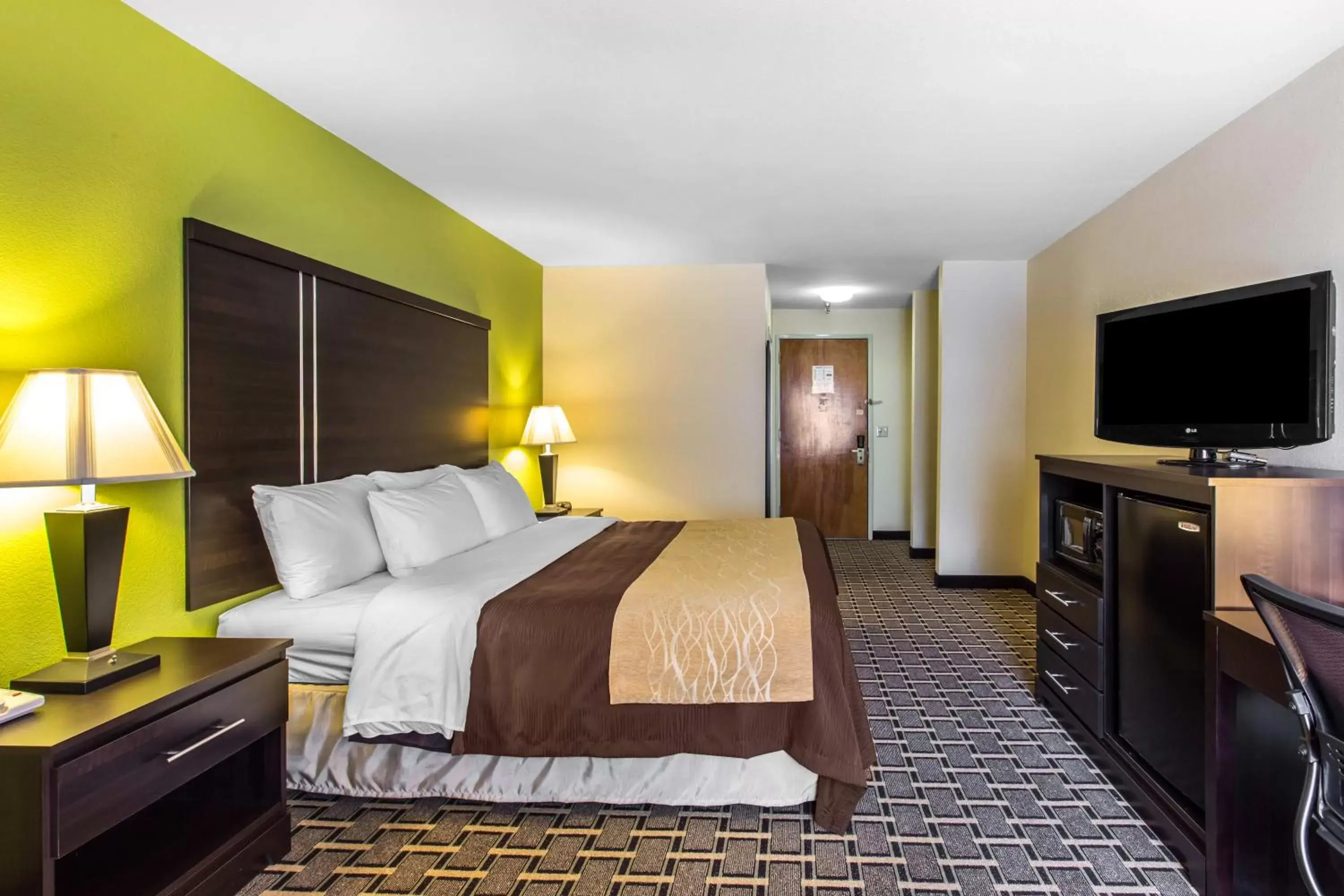 King Room - Non-Smoking in Quality Inn West of Asheville King Room - Non-Smoking in Quality Inn West of Asheville