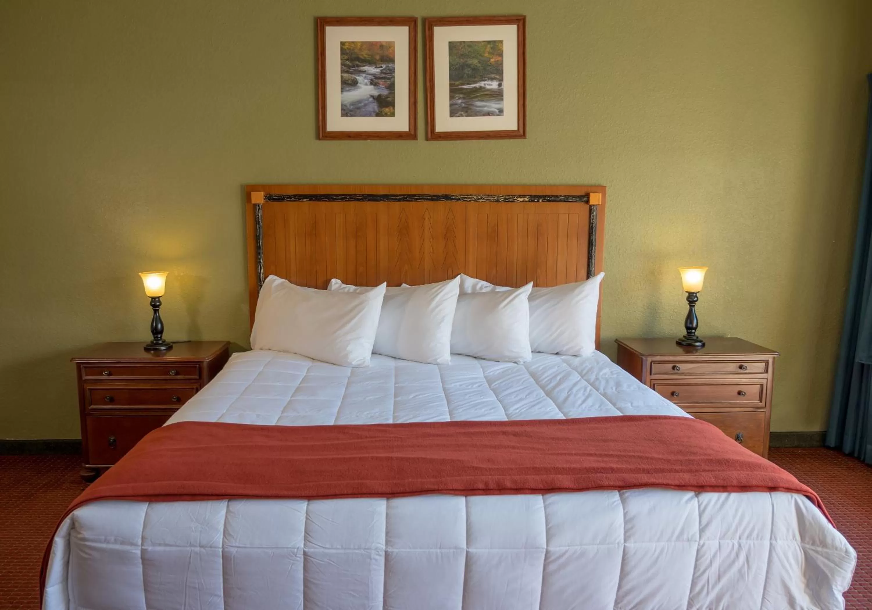 Bed in River Terrace Resort & Convention Center