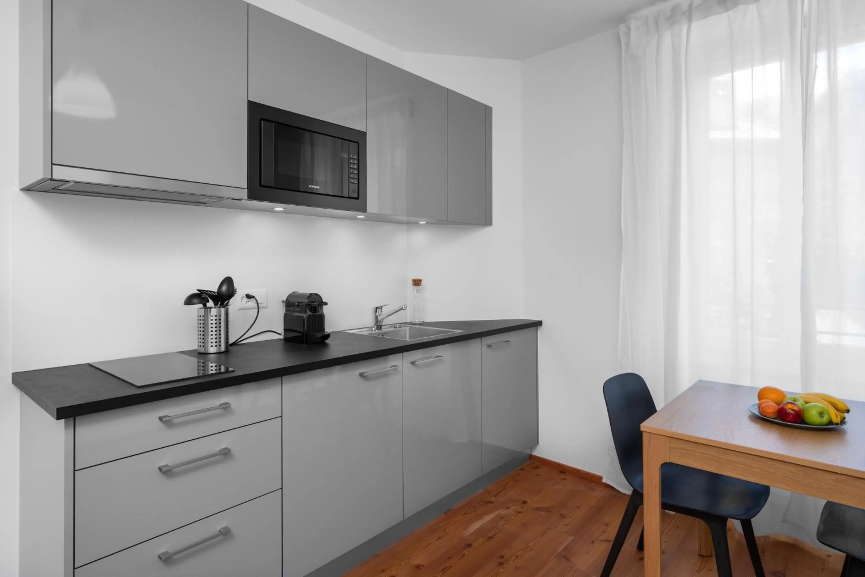 Kitchen or kitchenette, Kitchen/Kitchenette in The Studios Montreux - Swiss Hotel Apartments