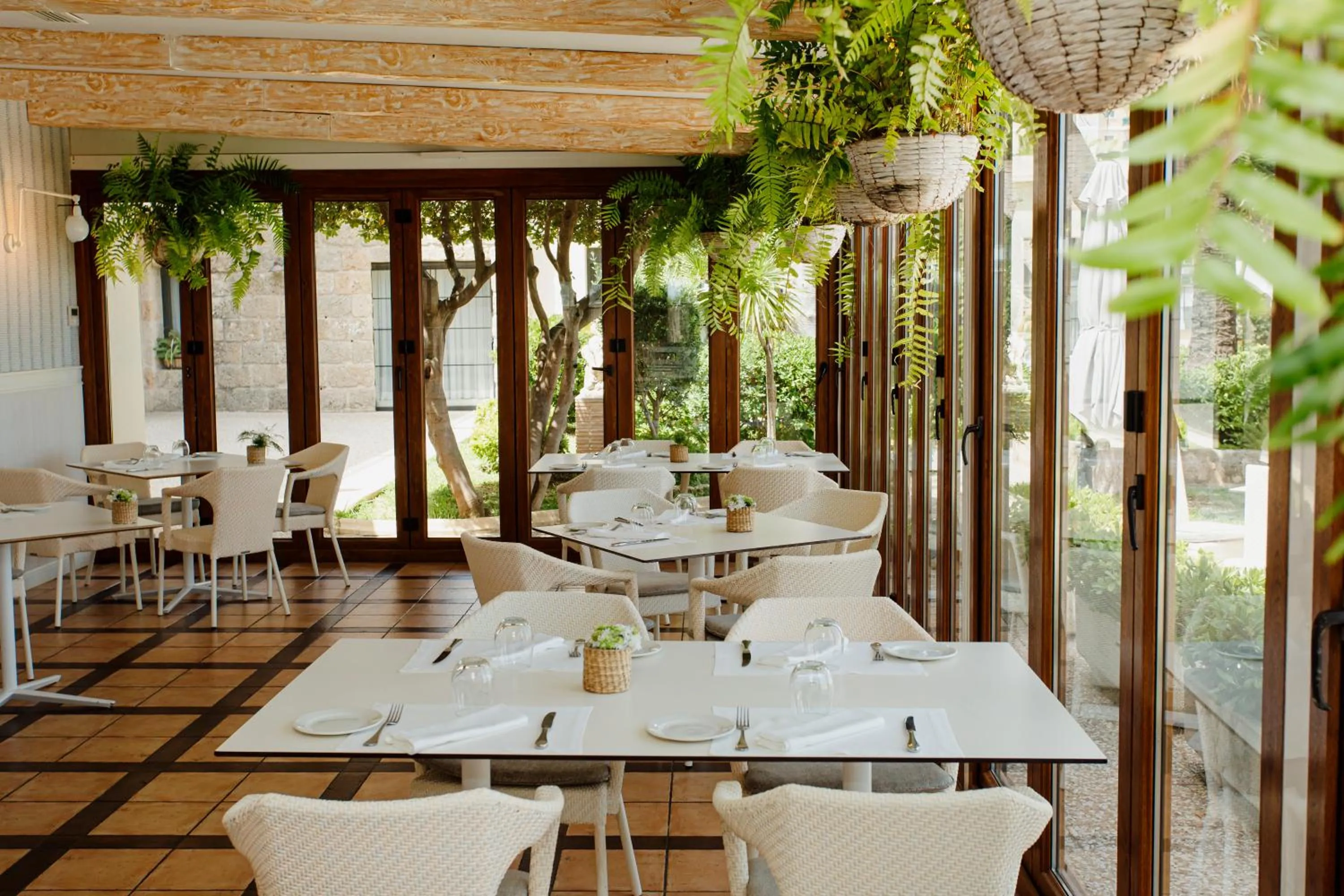 Restaurant/places to eat in Hotel Los Ángeles Denia