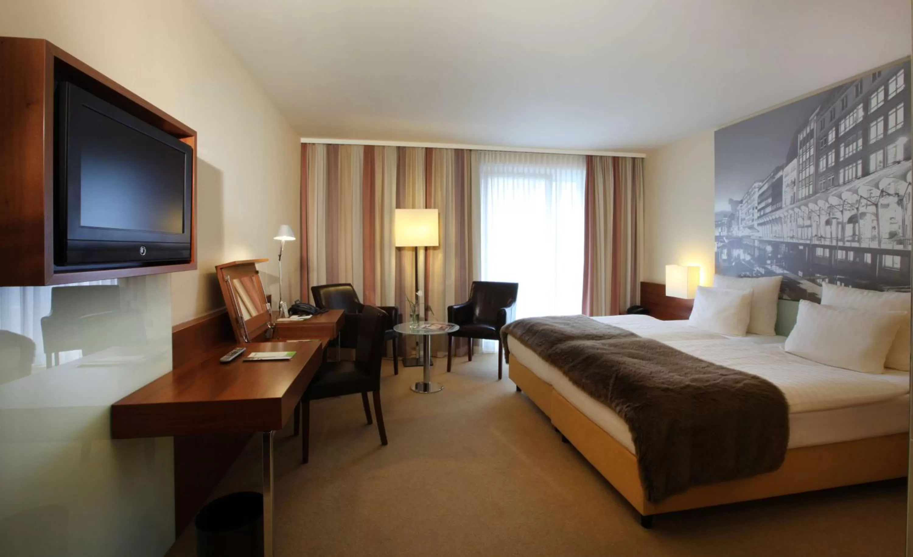 Bedroom, Bed in Lindner Hotel Hamburg am Michel, part of JdV by Hyatt