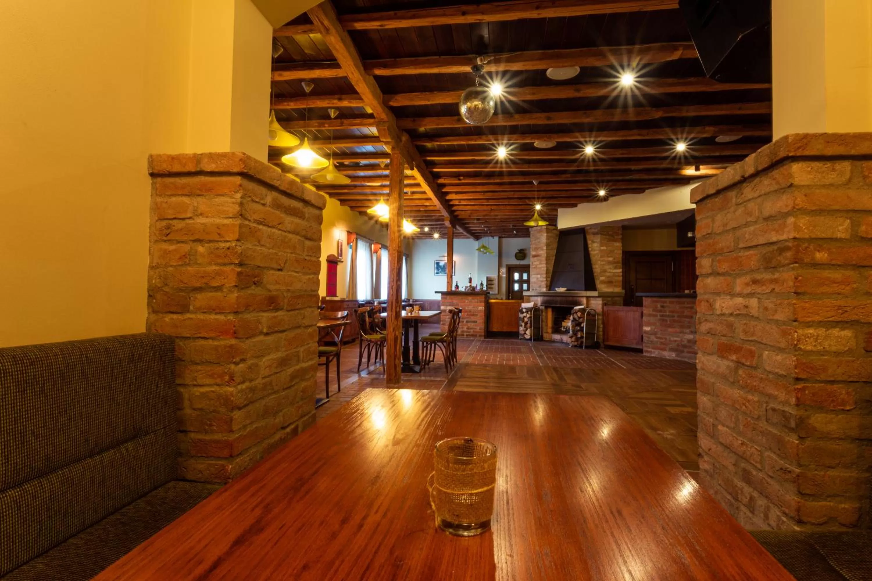 Restaurant/places to eat, Seating Area in Hotel Studanka