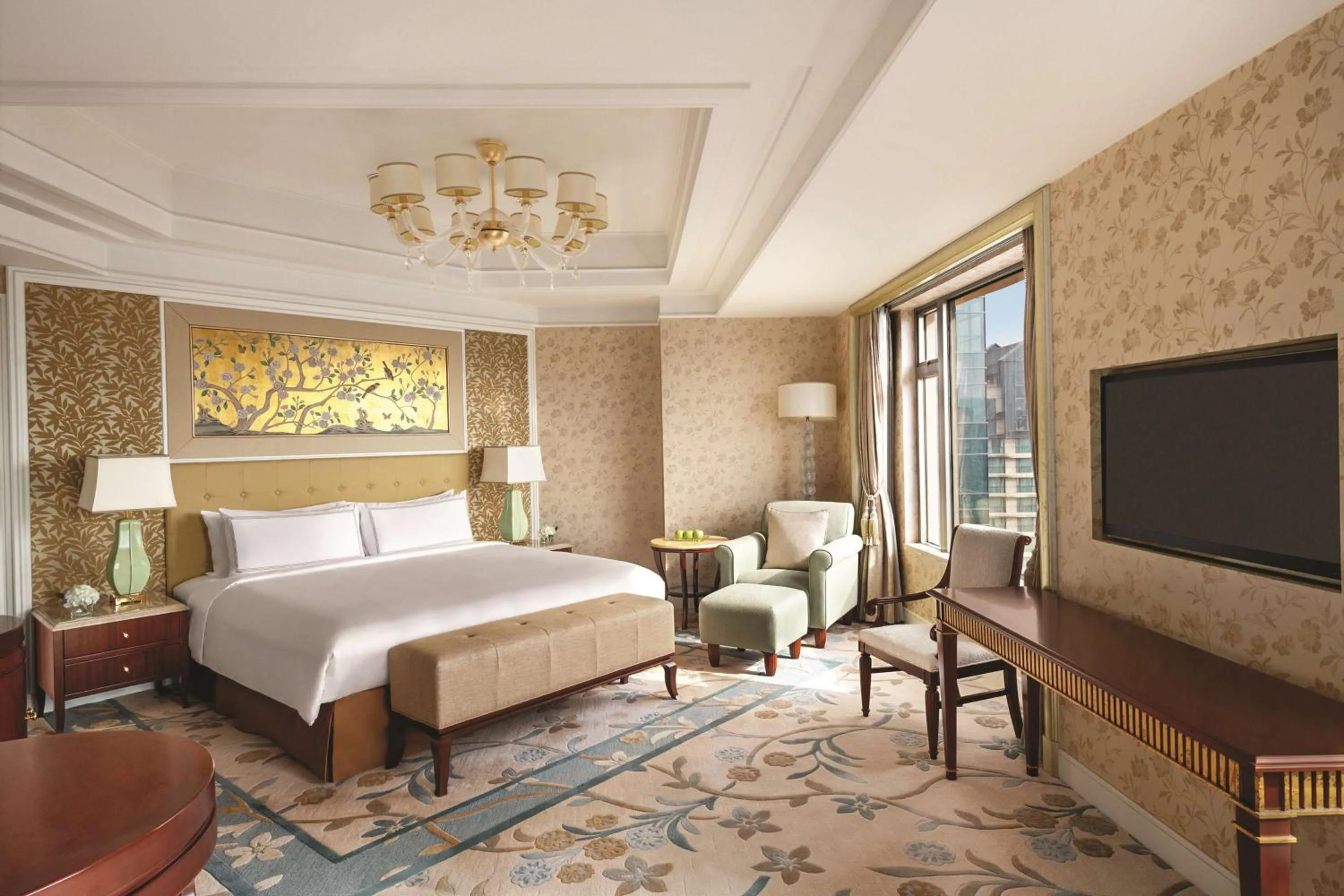 Photo of the whole room, Bed in Shangri-La Wuhan