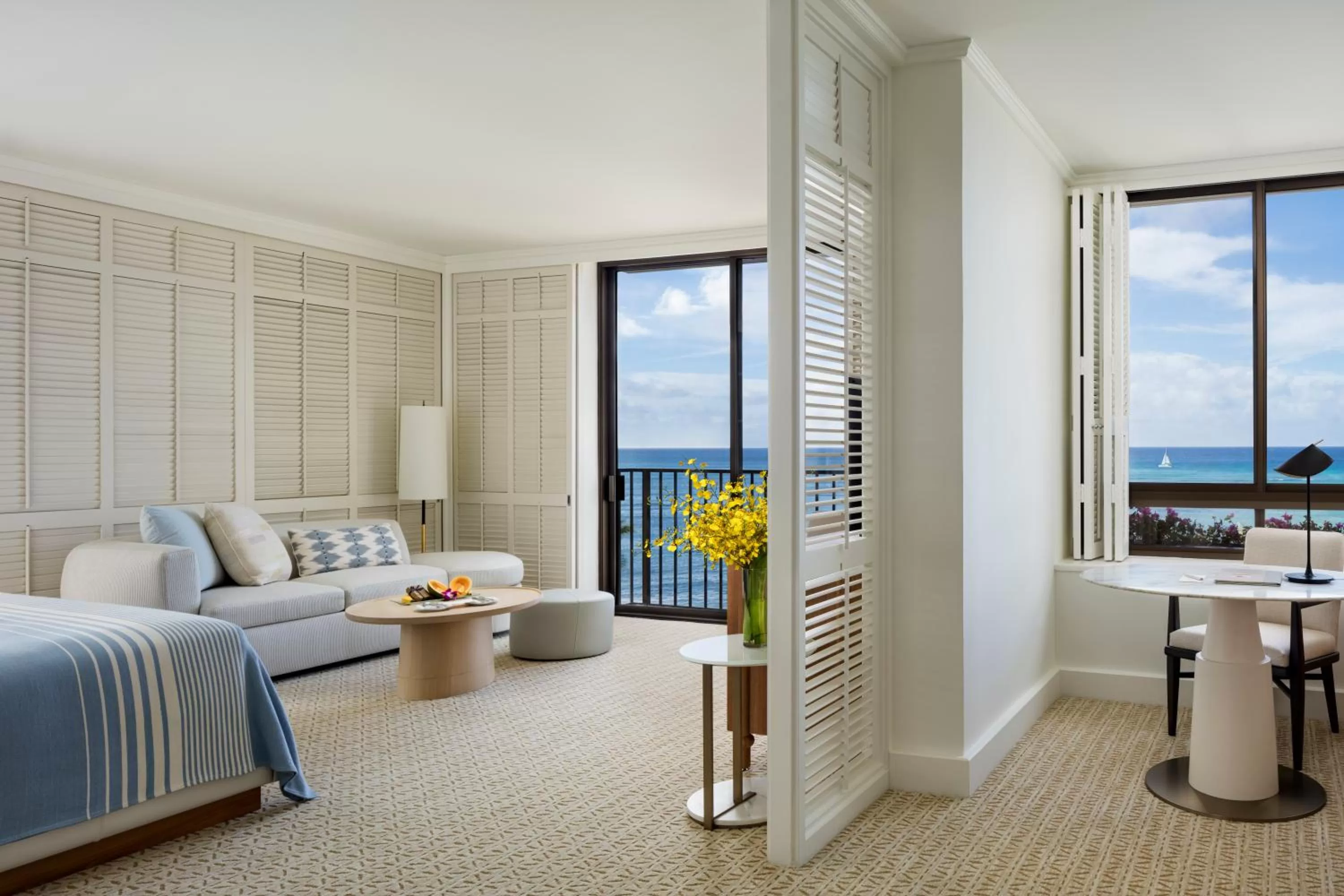 Pool view in Halekulani - NO RESORT FEE