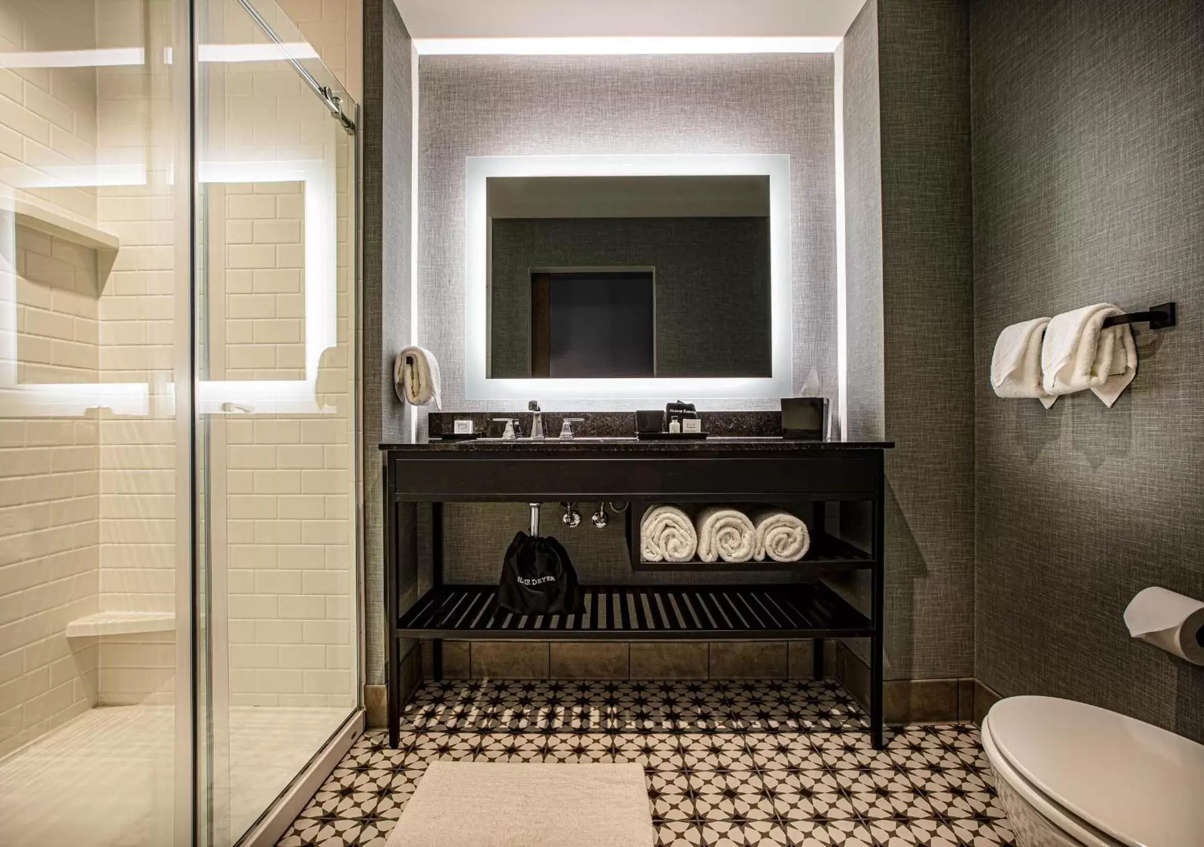 Deluxe Queen Room in Hotel Maverick Deluxe Queen Room in Hotel Maverick