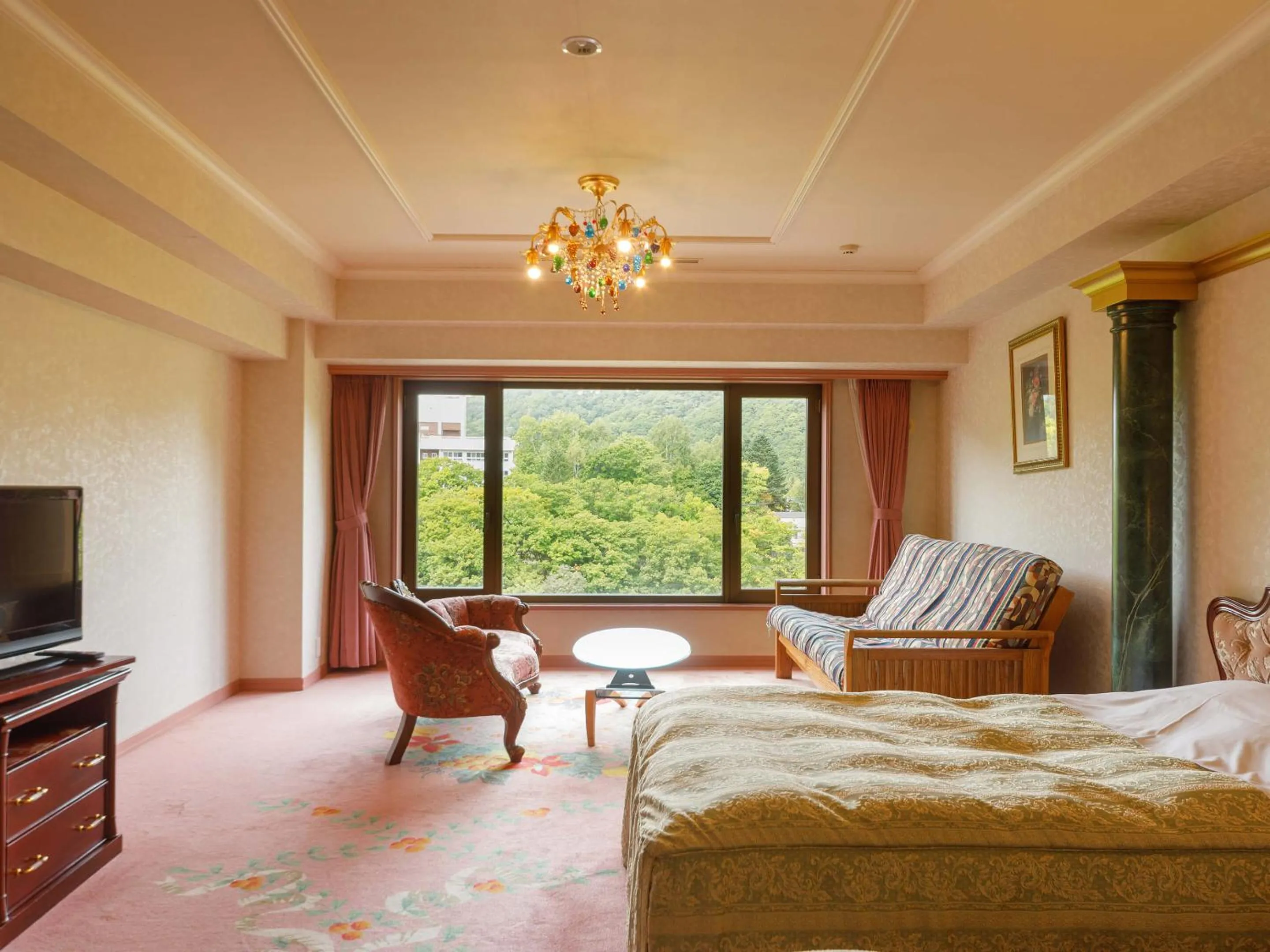 Photo of the whole room in Jozankei View Hotel