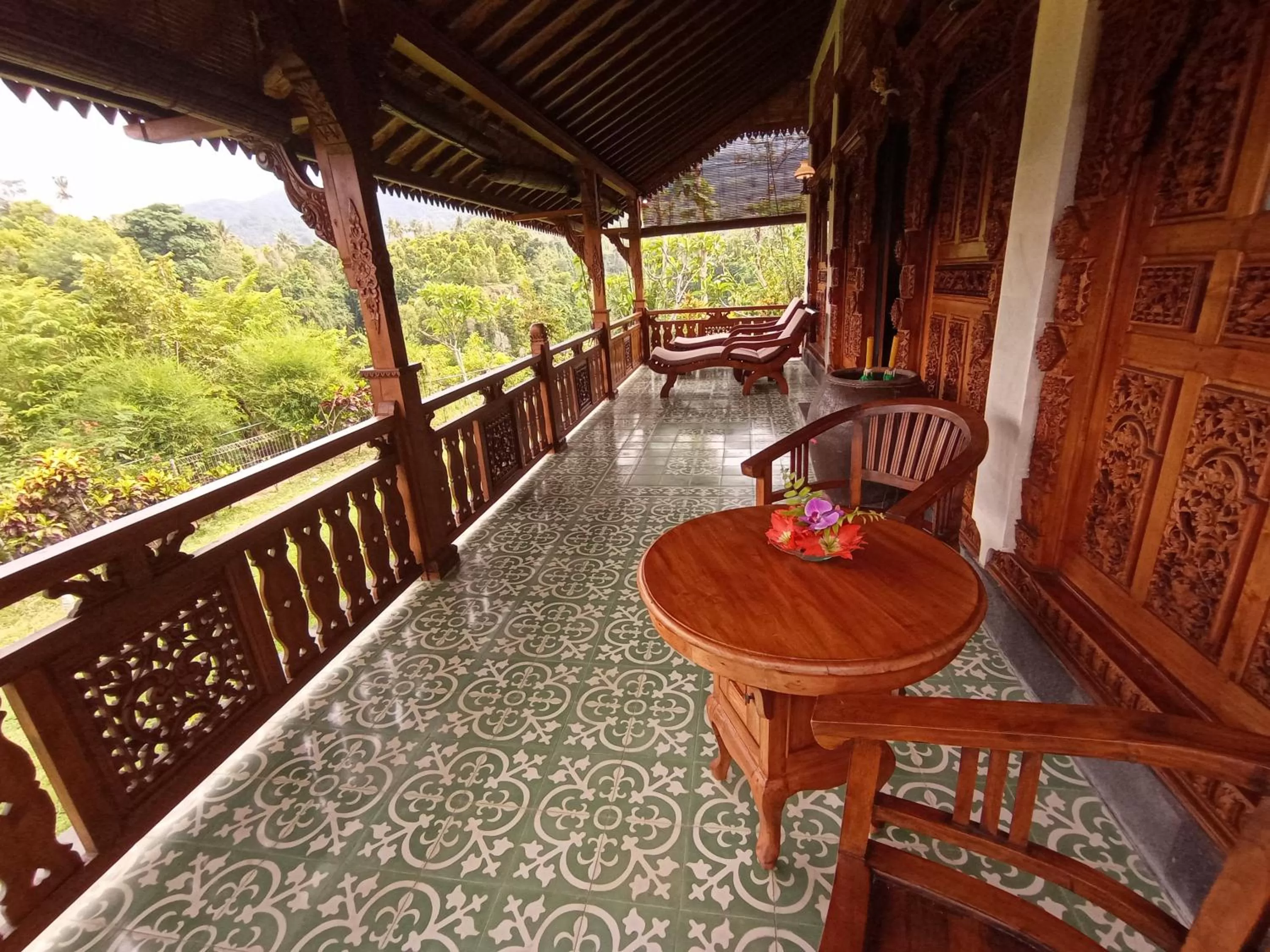 Balcony/Terrace in Shanti Natural Panorama View Hotel