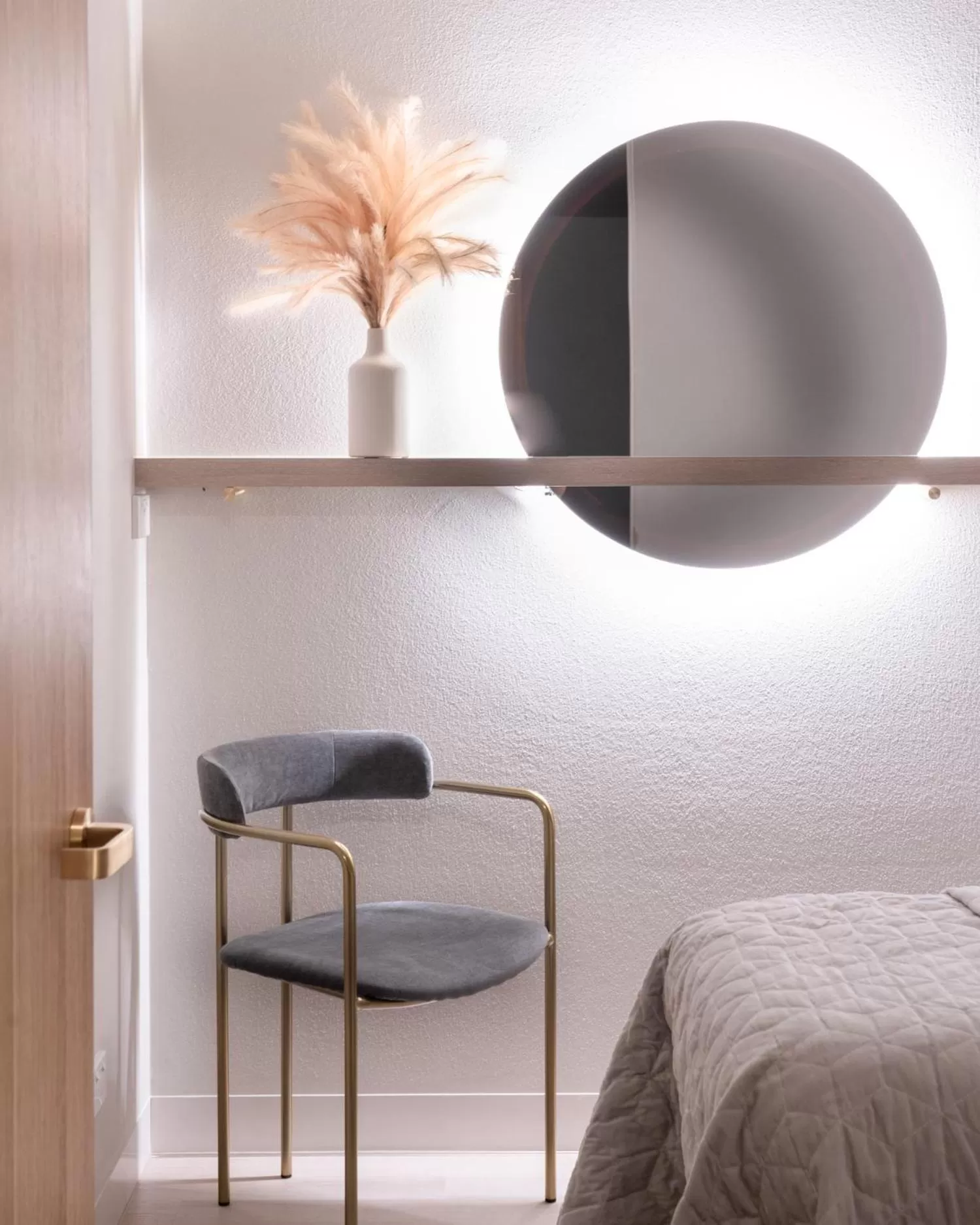 Massage, Bed in Hotel Chadstone Melbourne MGallery Collection