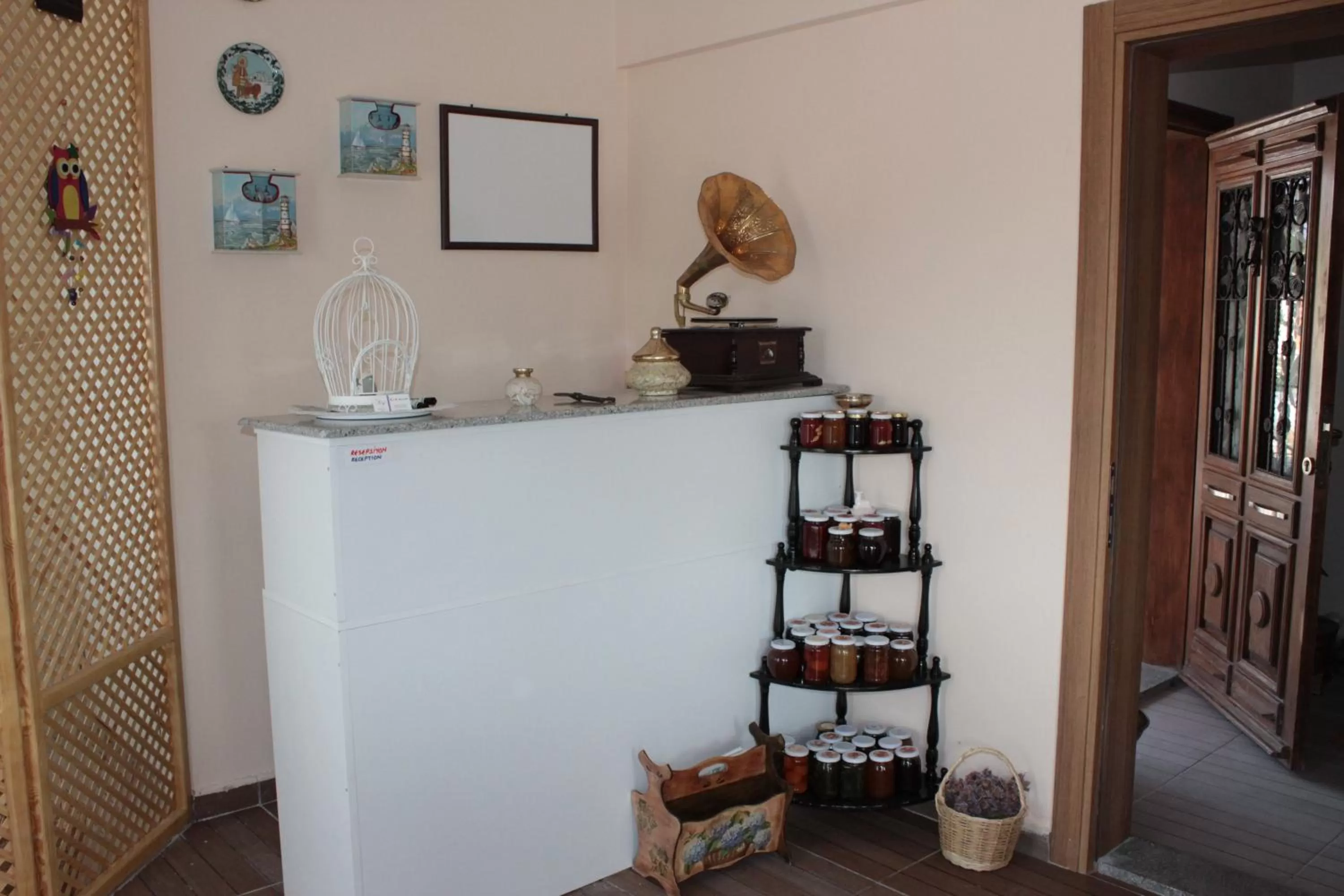 Lobby or reception in Ede Apart Otel