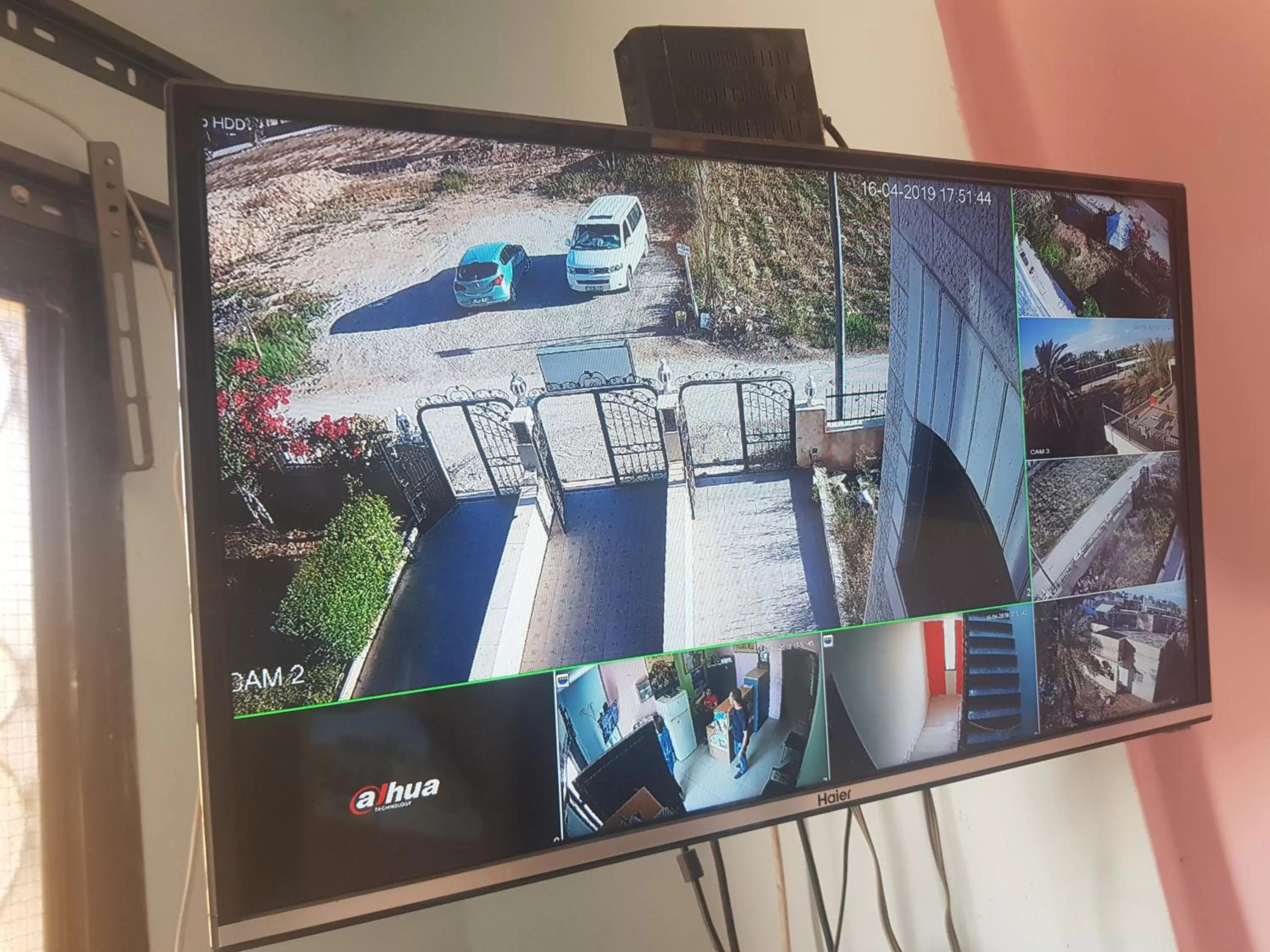 TV/Entertainment Center in Jericho Waleed's Hostel