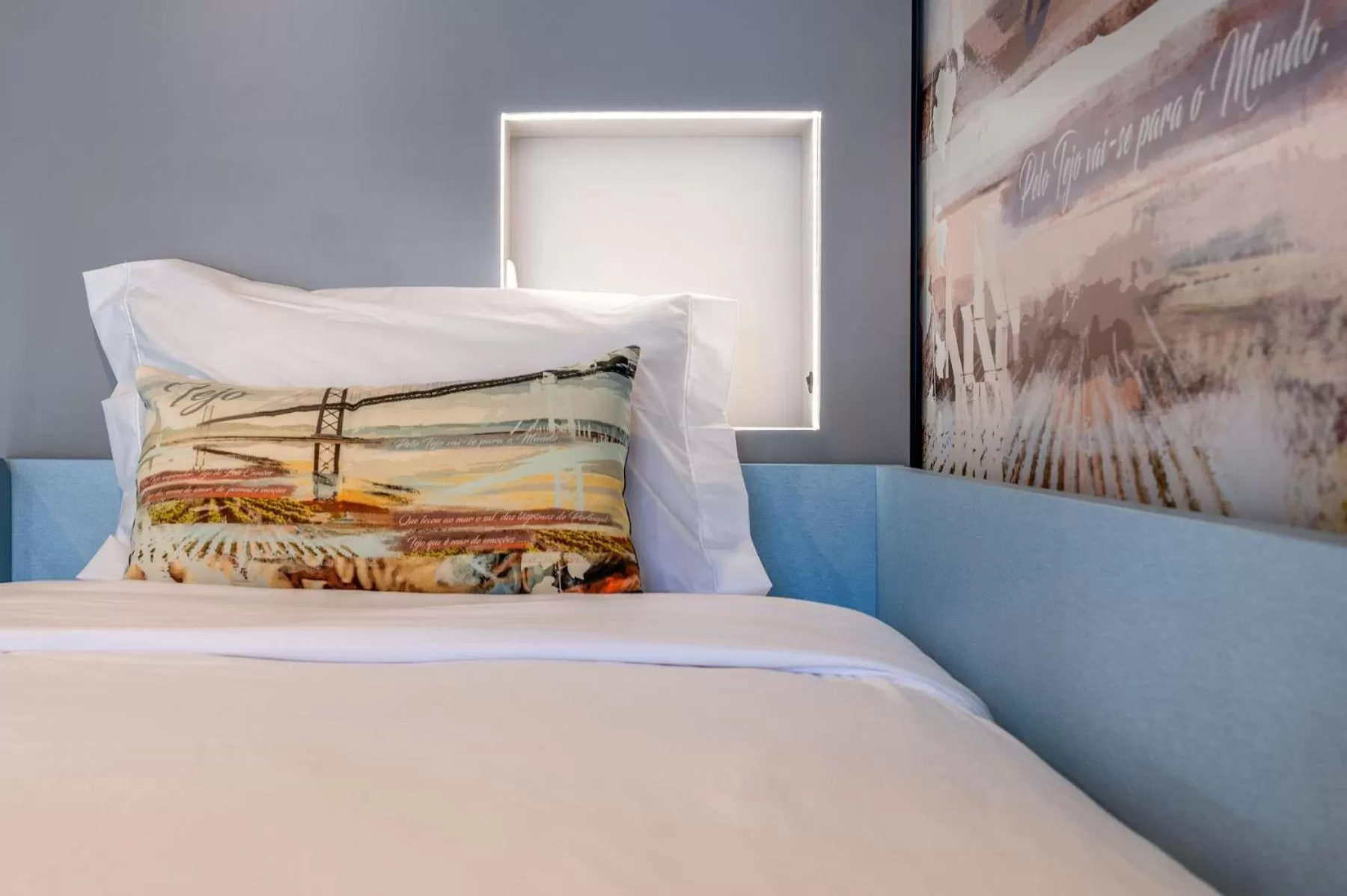 Bed in Lisbon Wine House - Rooms & Suites