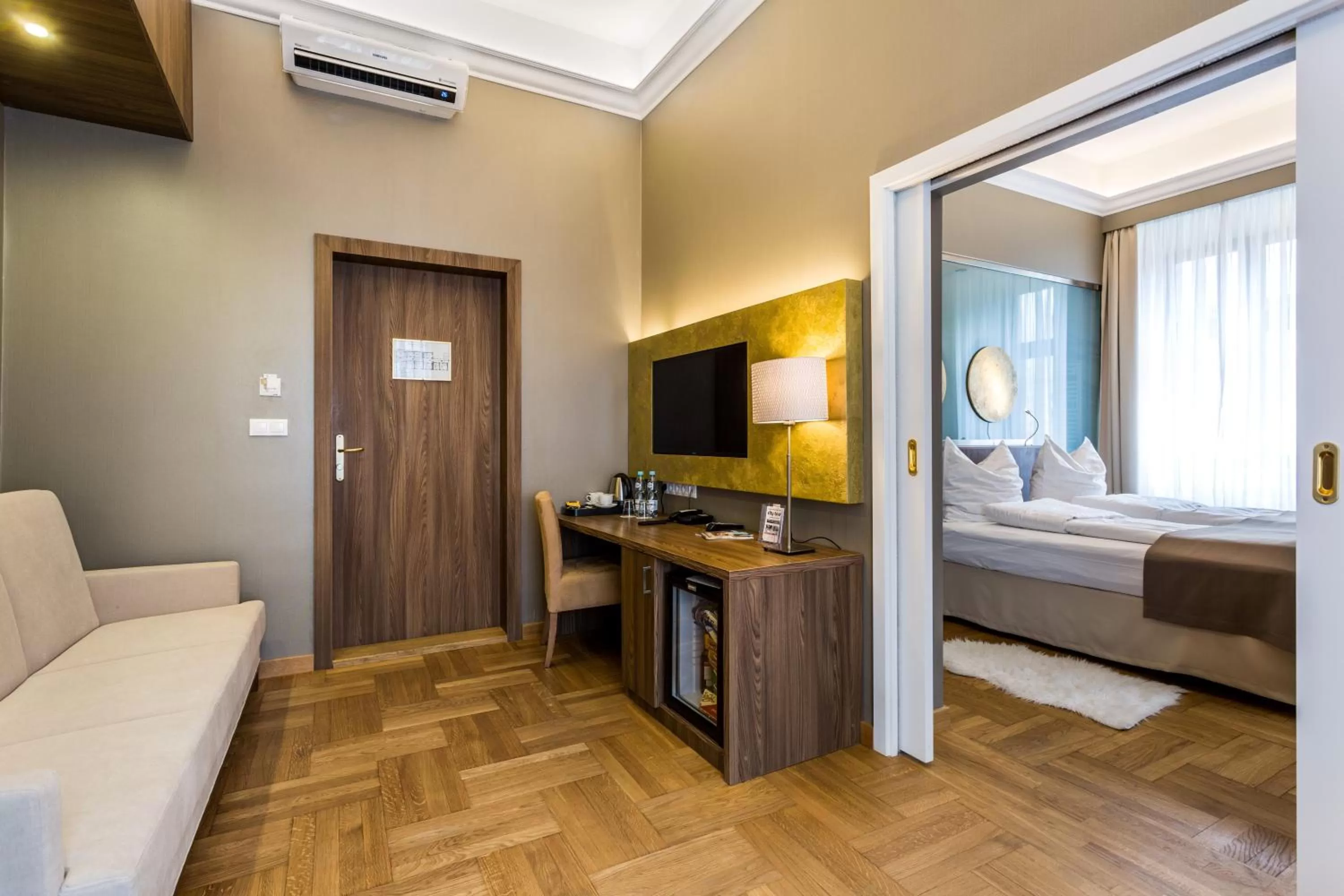 TV and multimedia, Bed in Hotel Elektor Premium