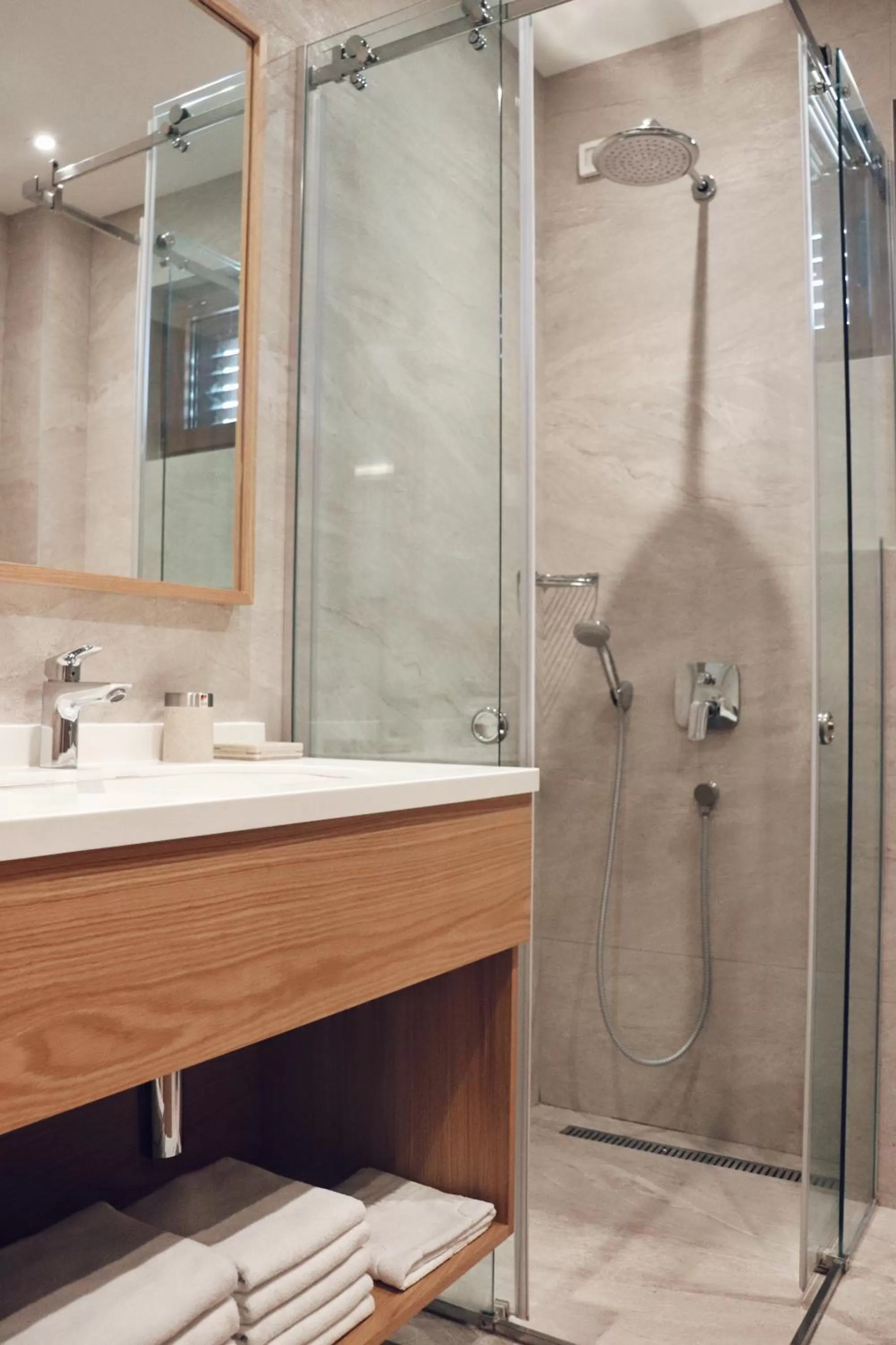 Shower in Hotel Villa Gracia