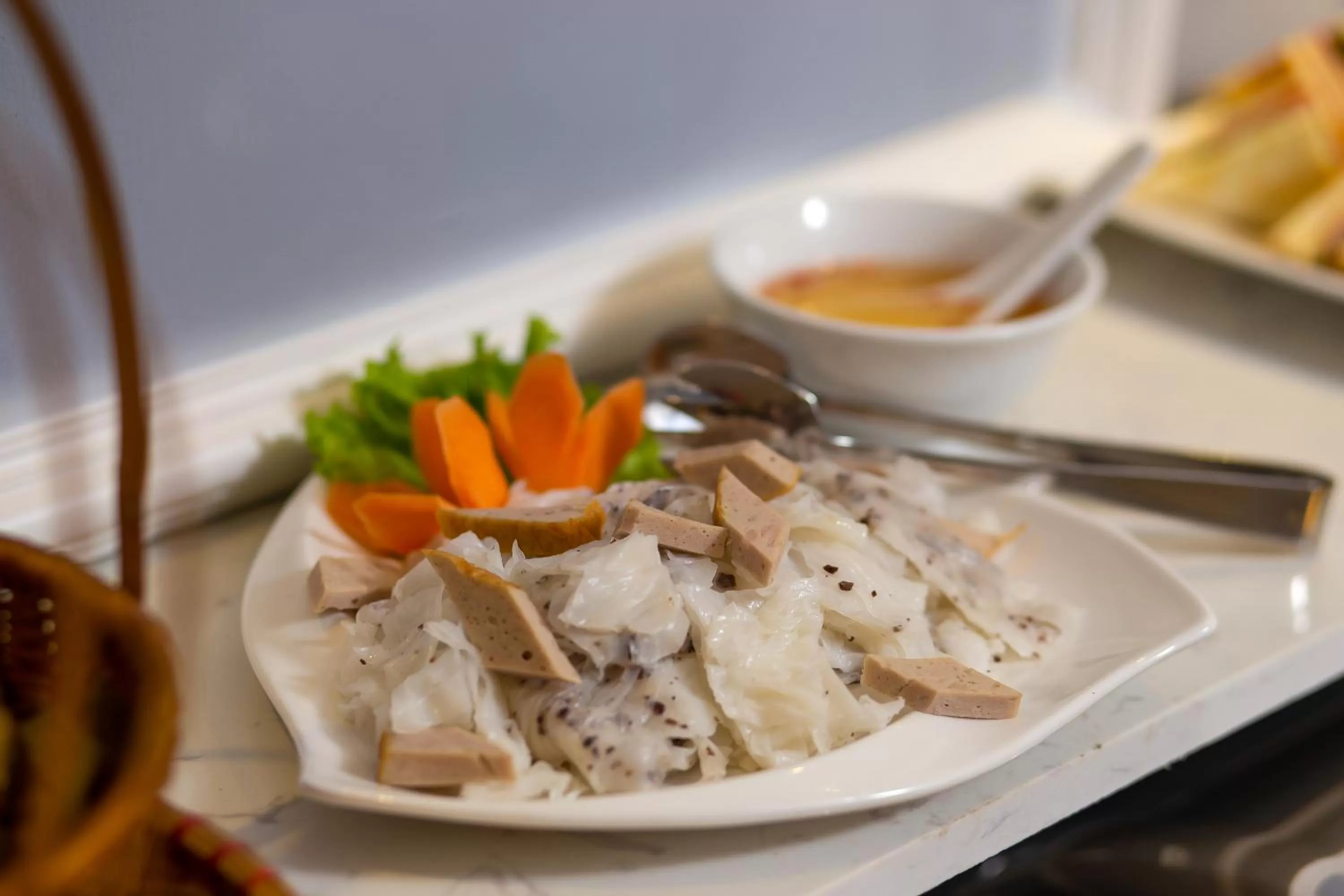 Restaurant/places to eat in 22land Residence Hotel 71 Hang Bong Premium