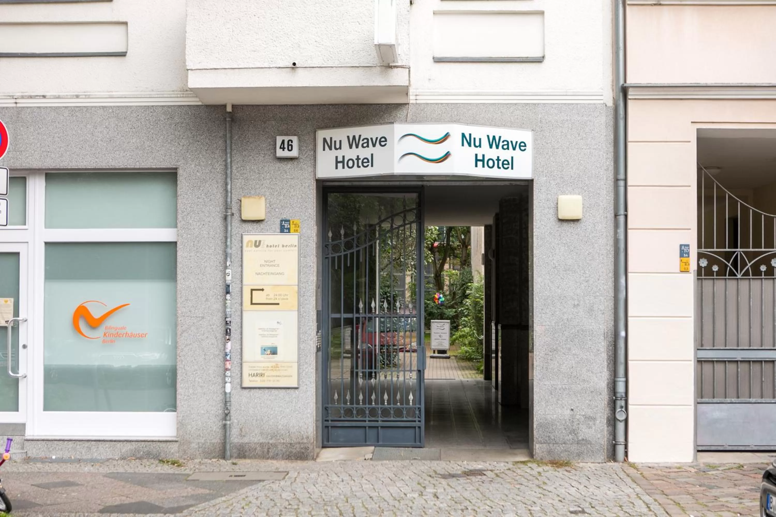 Facade/entrance in Nu Wave Hotel Berlin - Digital Check-In