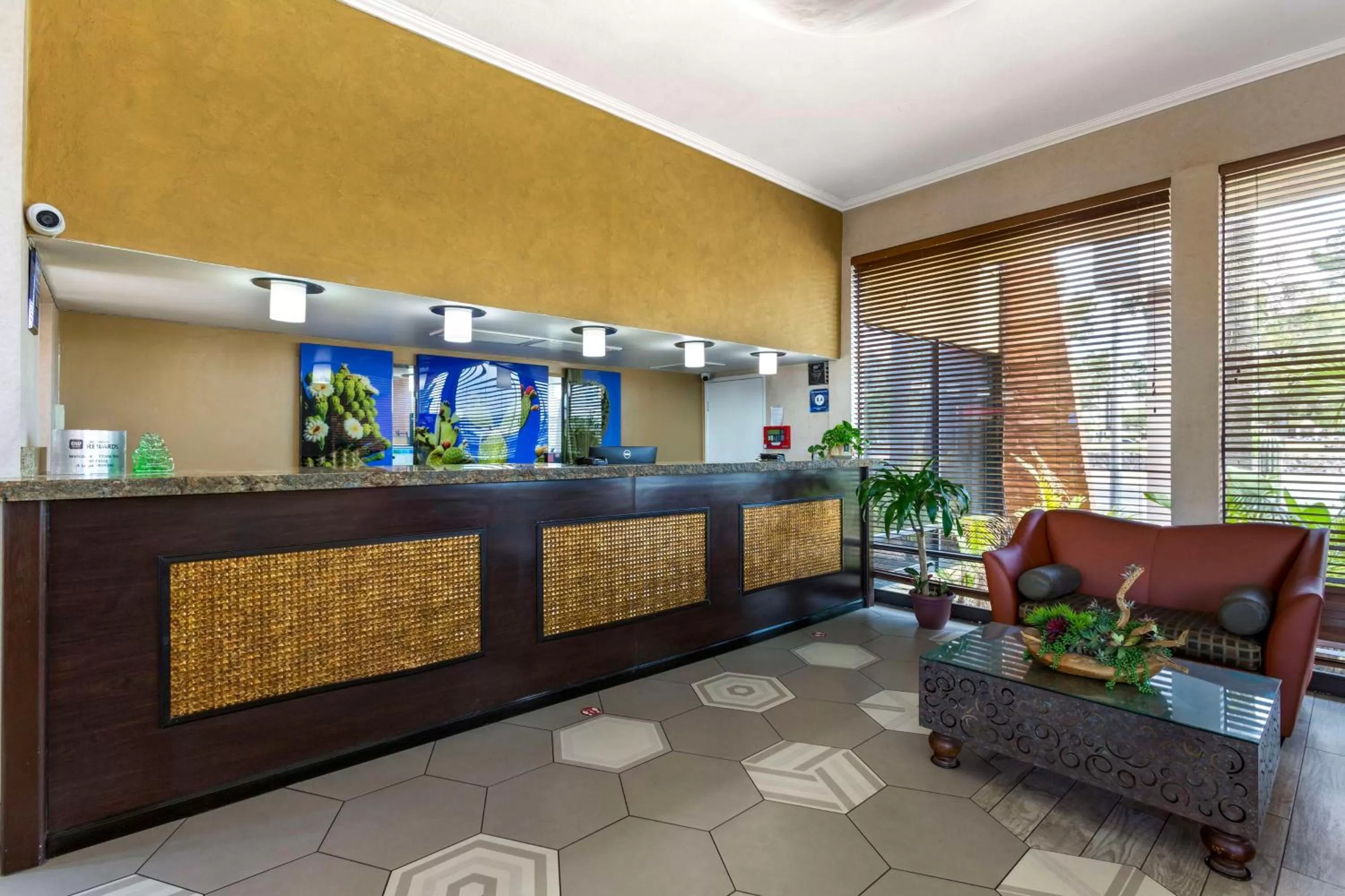 Lobby or reception in Royal Sun Inn & Suites