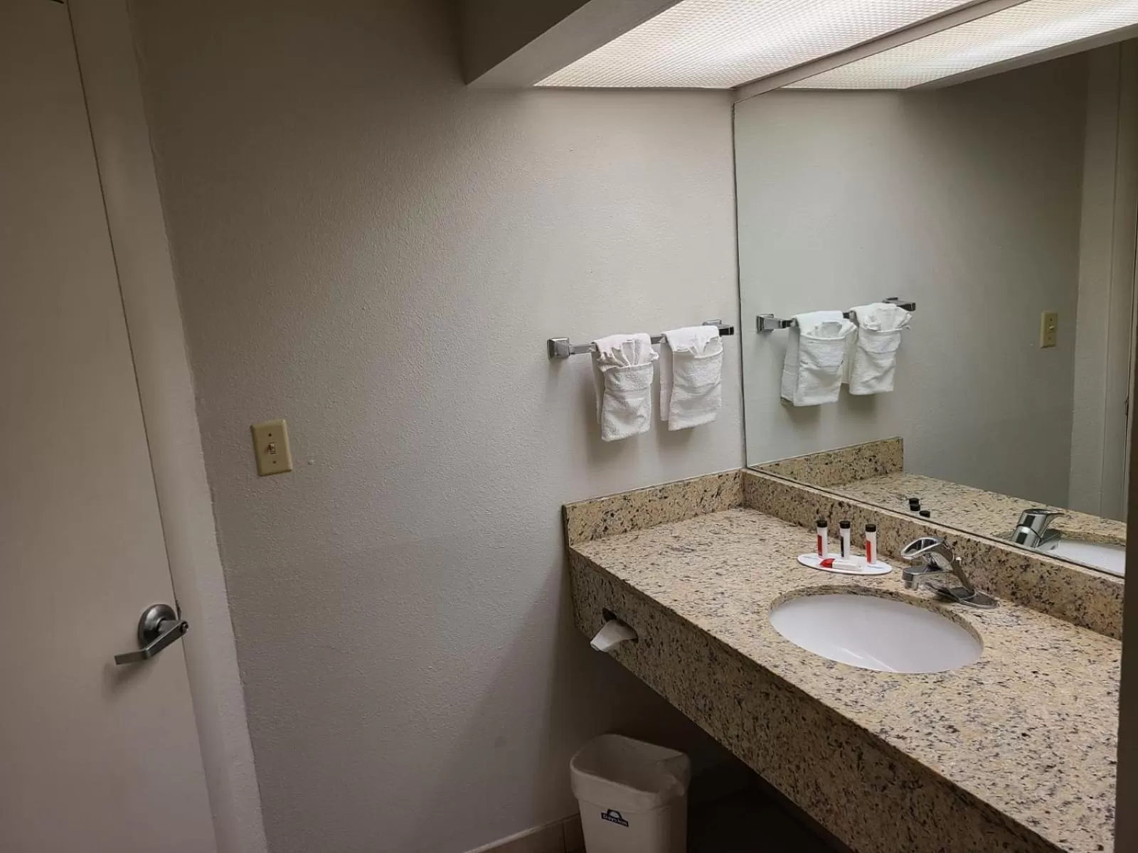 Bathroom in Quality Inn & Suites Orlando East - UCF Area