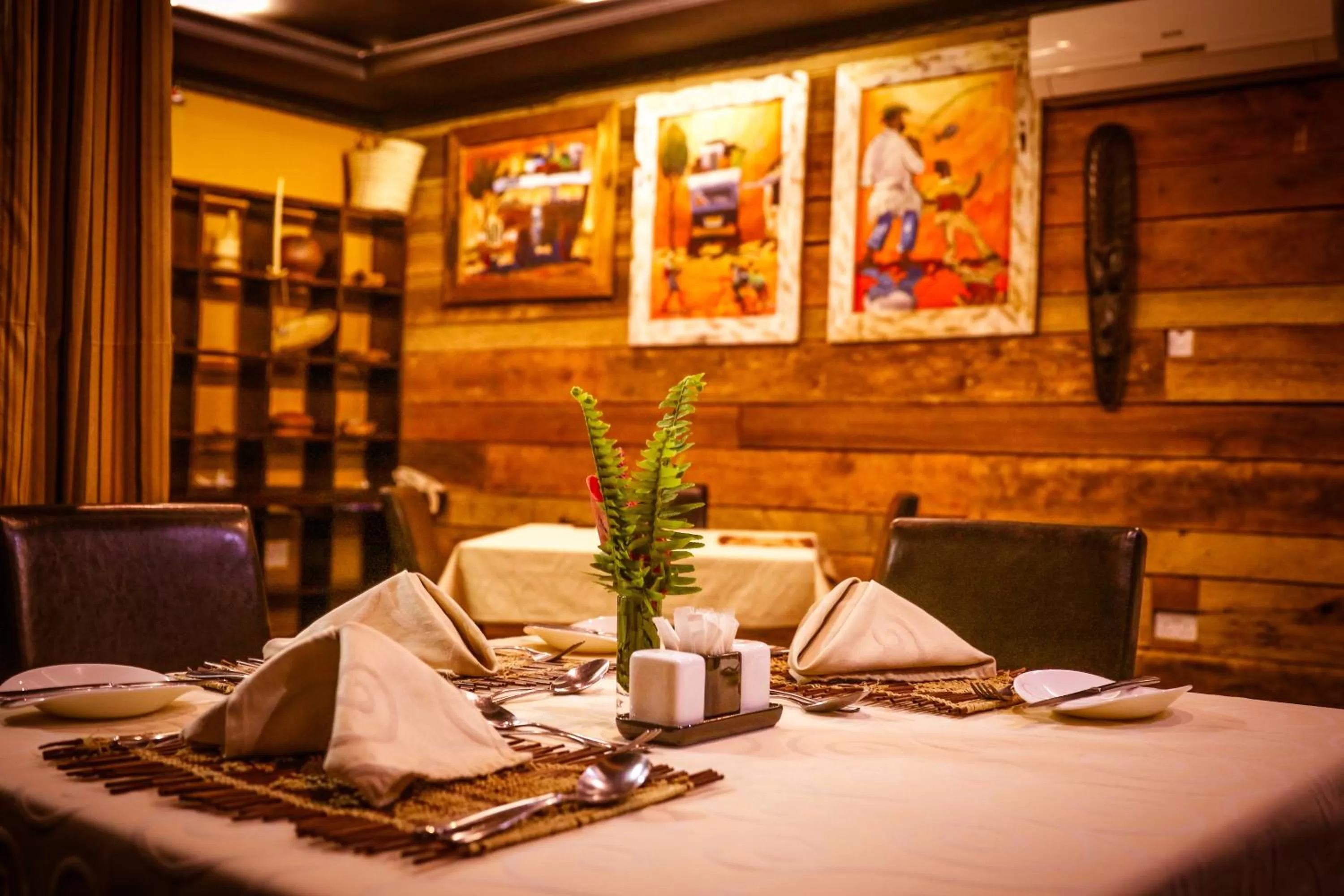 Restaurant/places to eat in Zawadi House Lodge