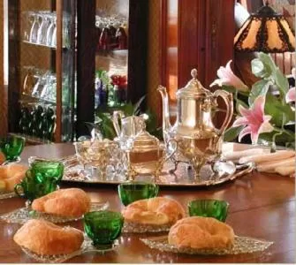 Restaurant/places to eat in Alaska's Capital Inn Bed and Breakfast