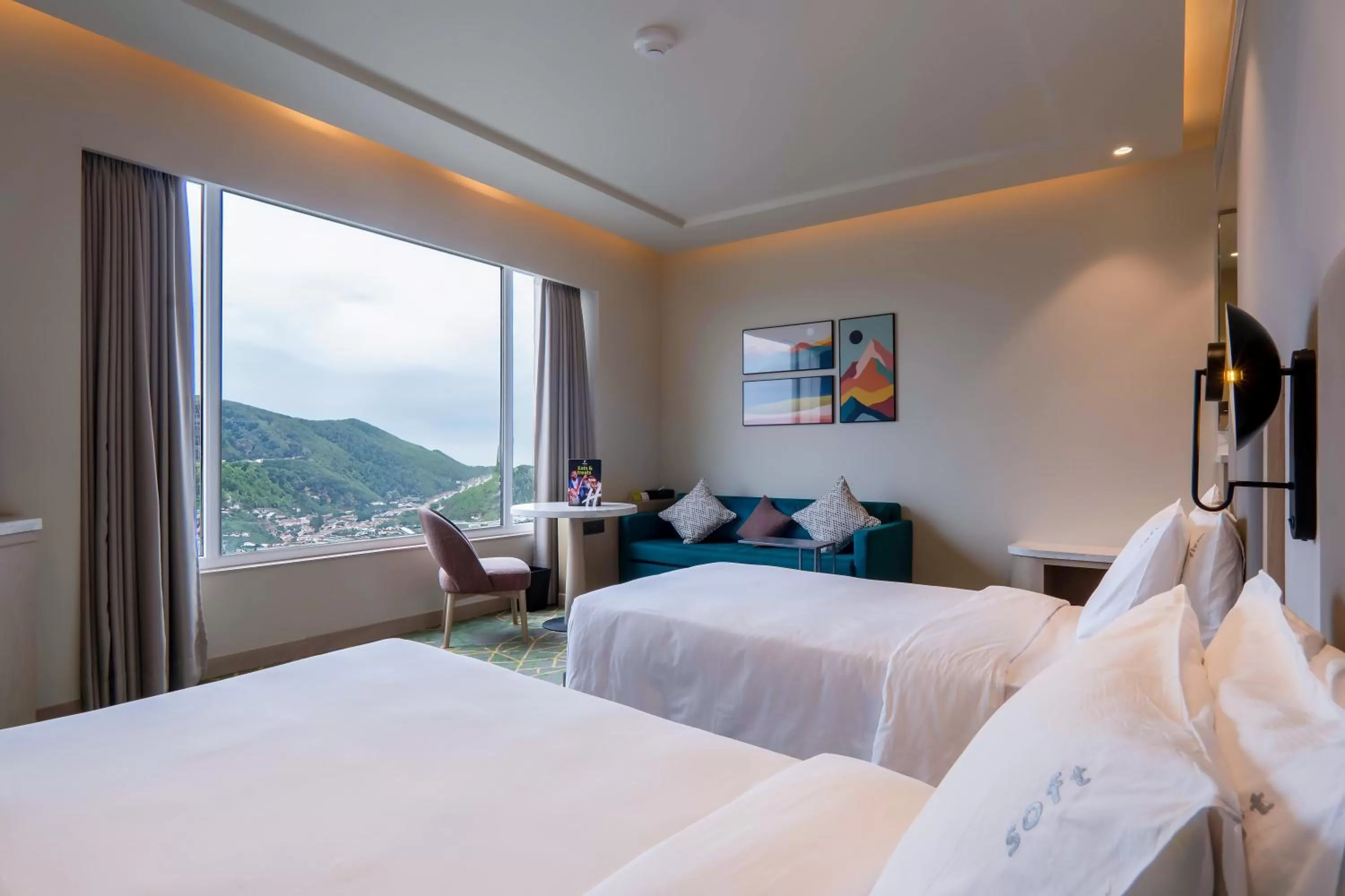 View (from property/room), Bed in Holiday Inn Katra Vaishno Devi by IHG