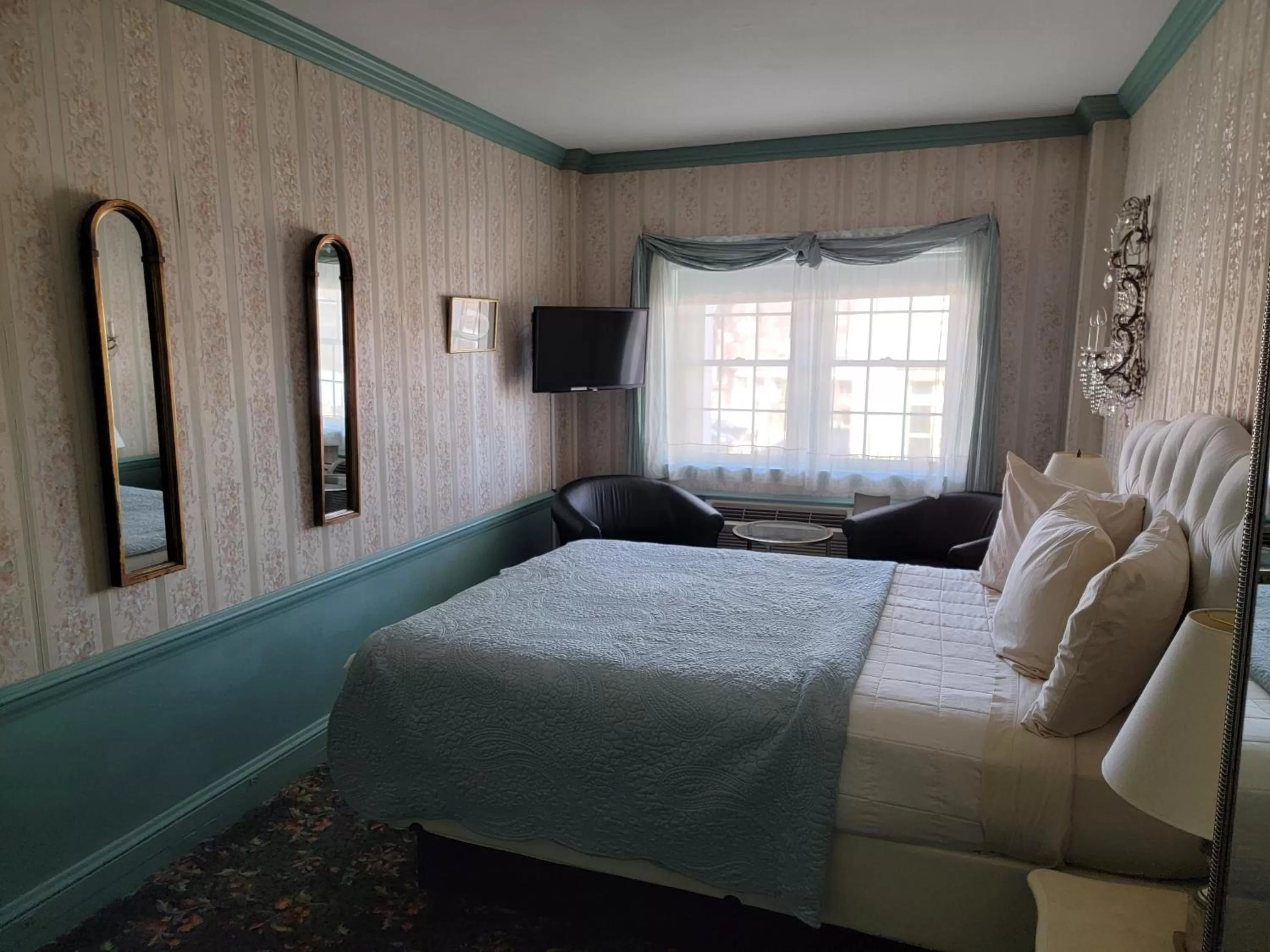 Bedroom, Bed in Lowell Inn
