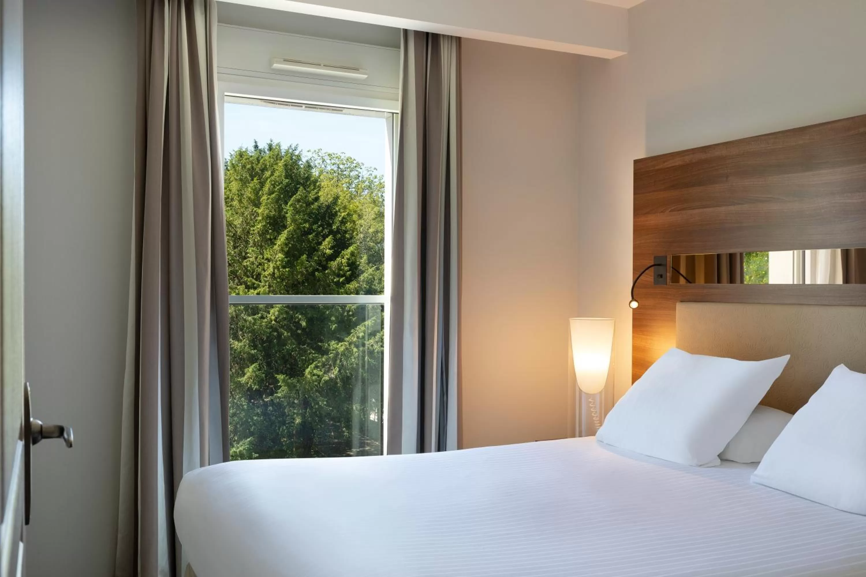 Bed in Château Belmont Tours by The Crest Collection