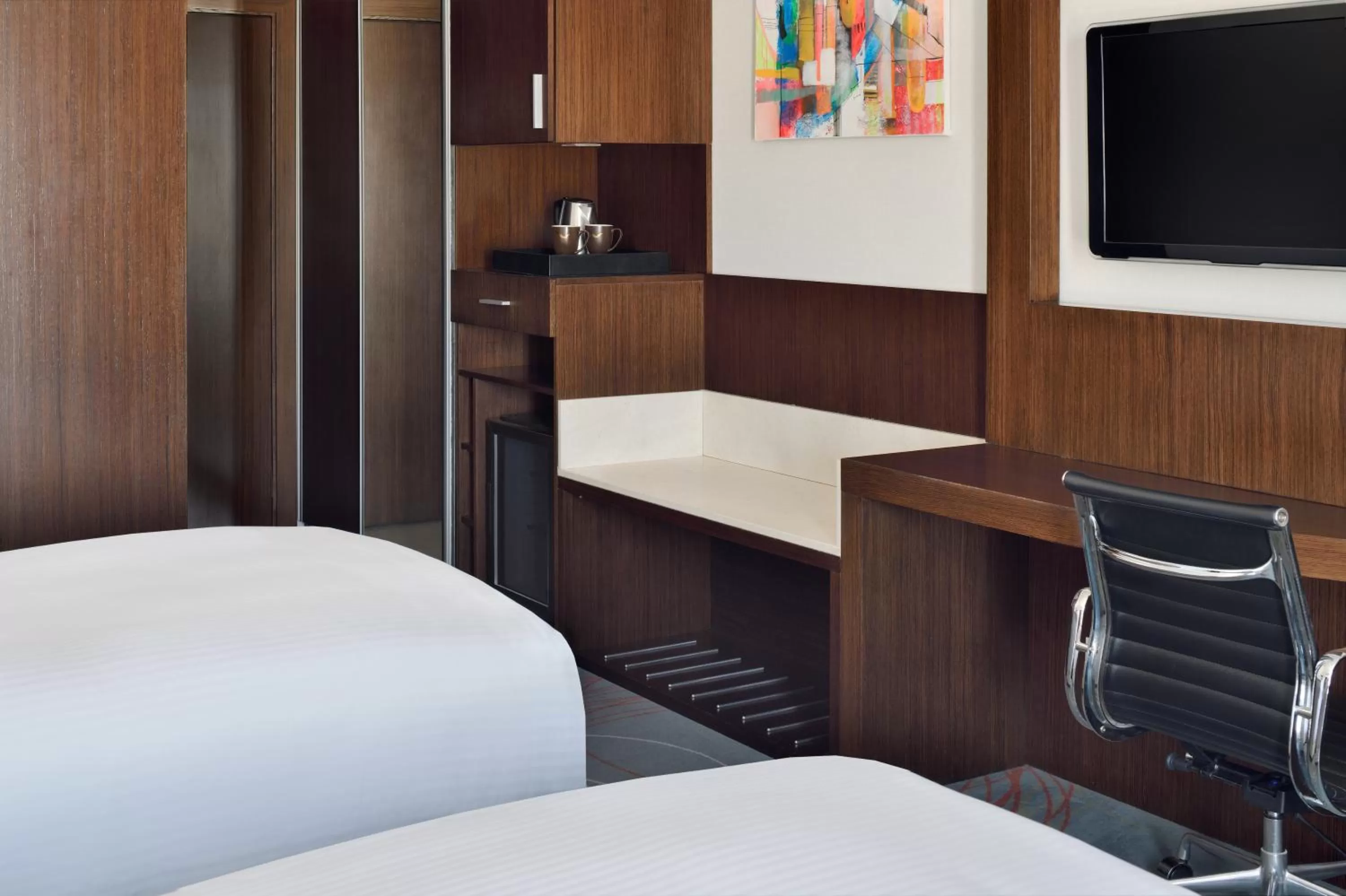 TV and multimedia, Bed in Mövenpick Hotel Amman