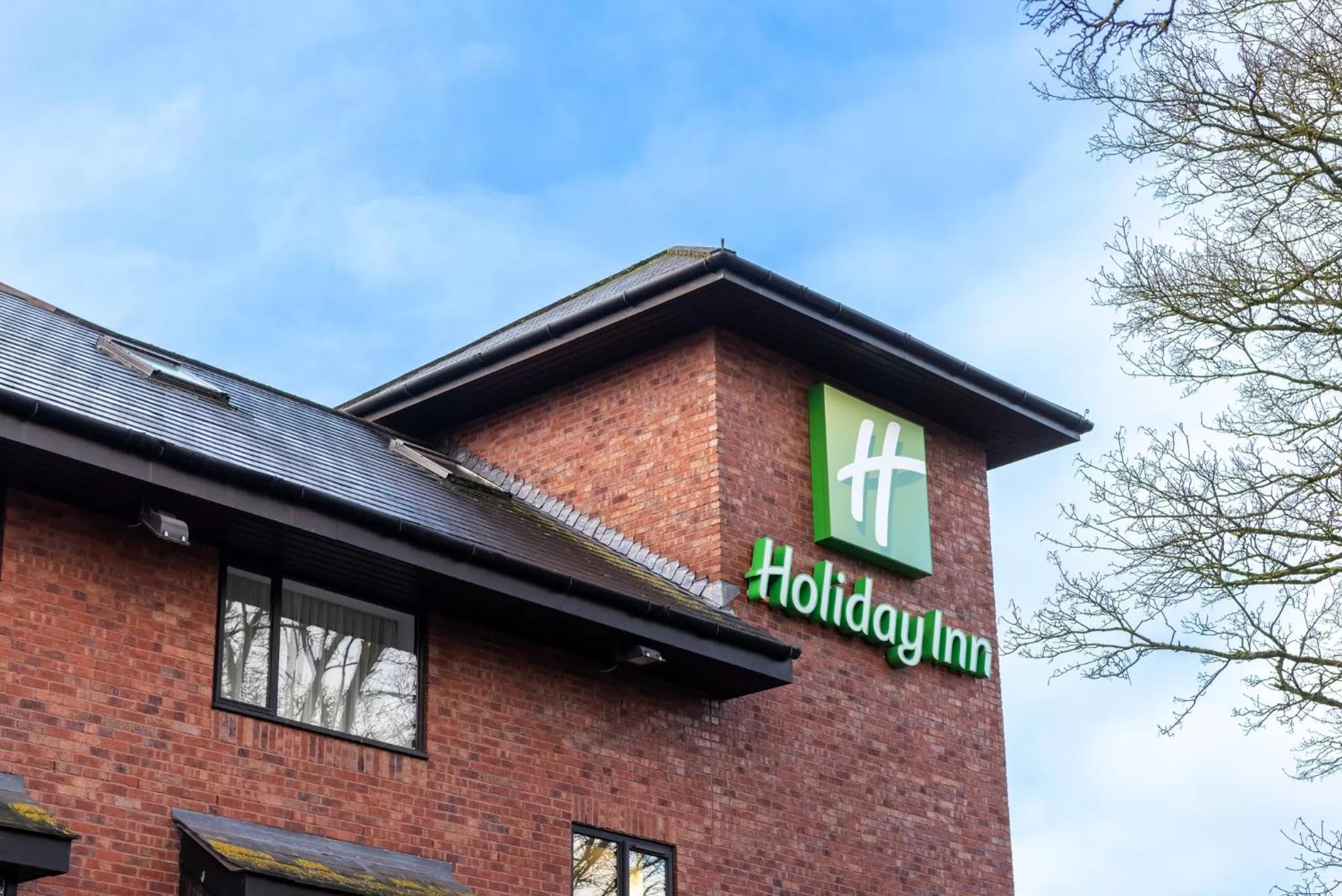 Property building in Holiday Inn - Manchester - Oldham by IHG